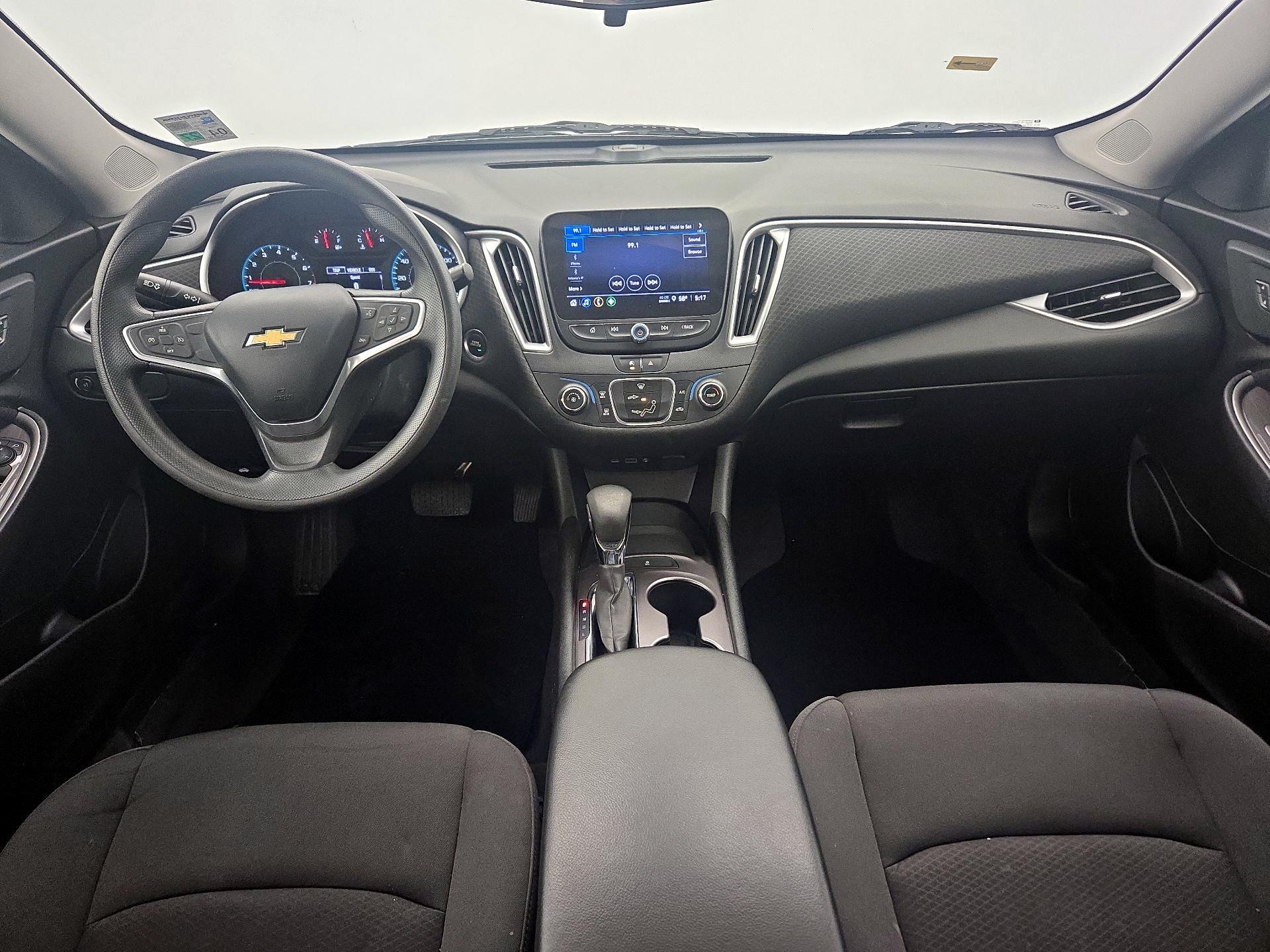 Thumbnail: 2022 Chevrolet Malibu - 9