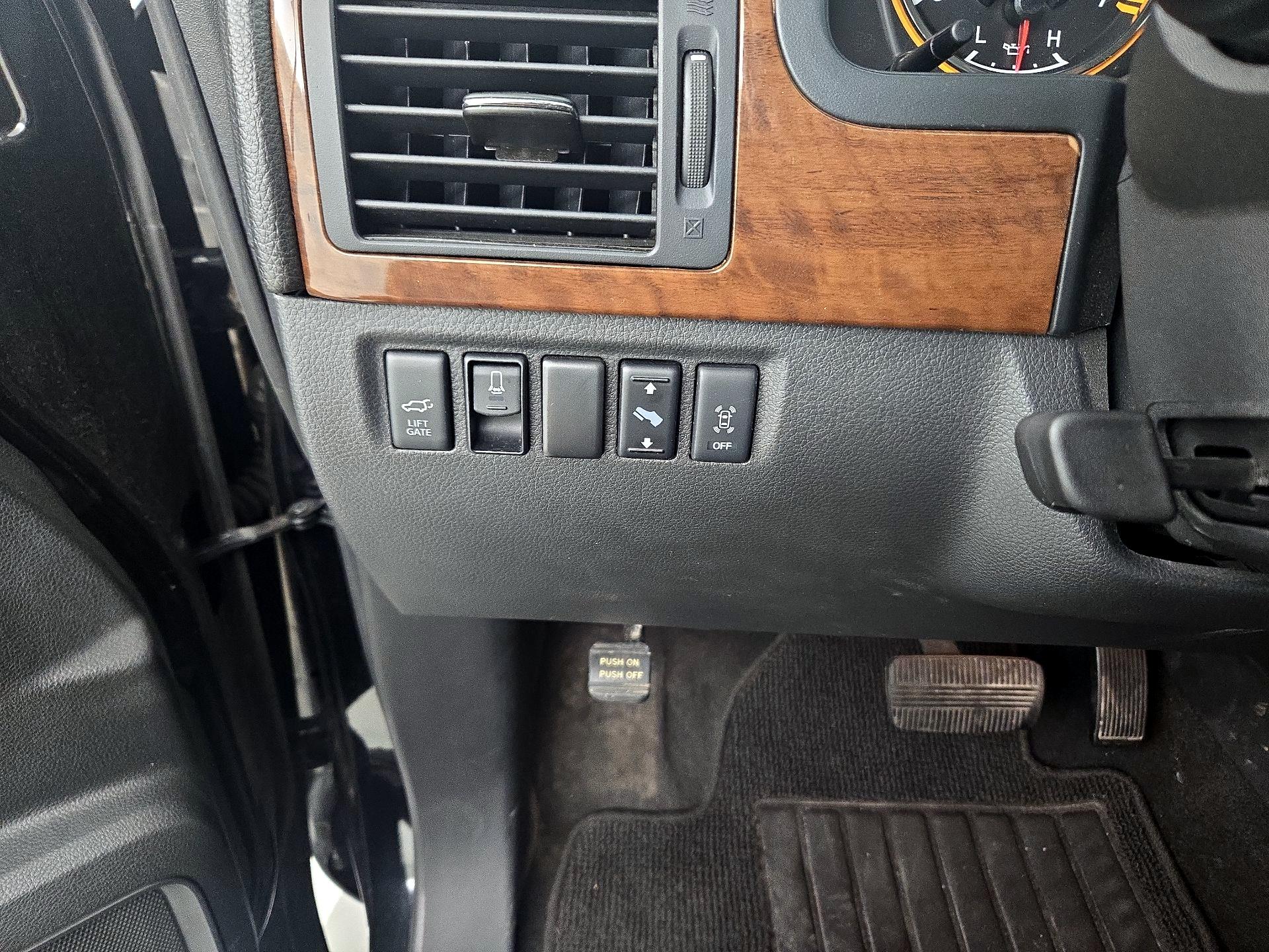 Thumbnail: 2015 Nissan Armada - 13