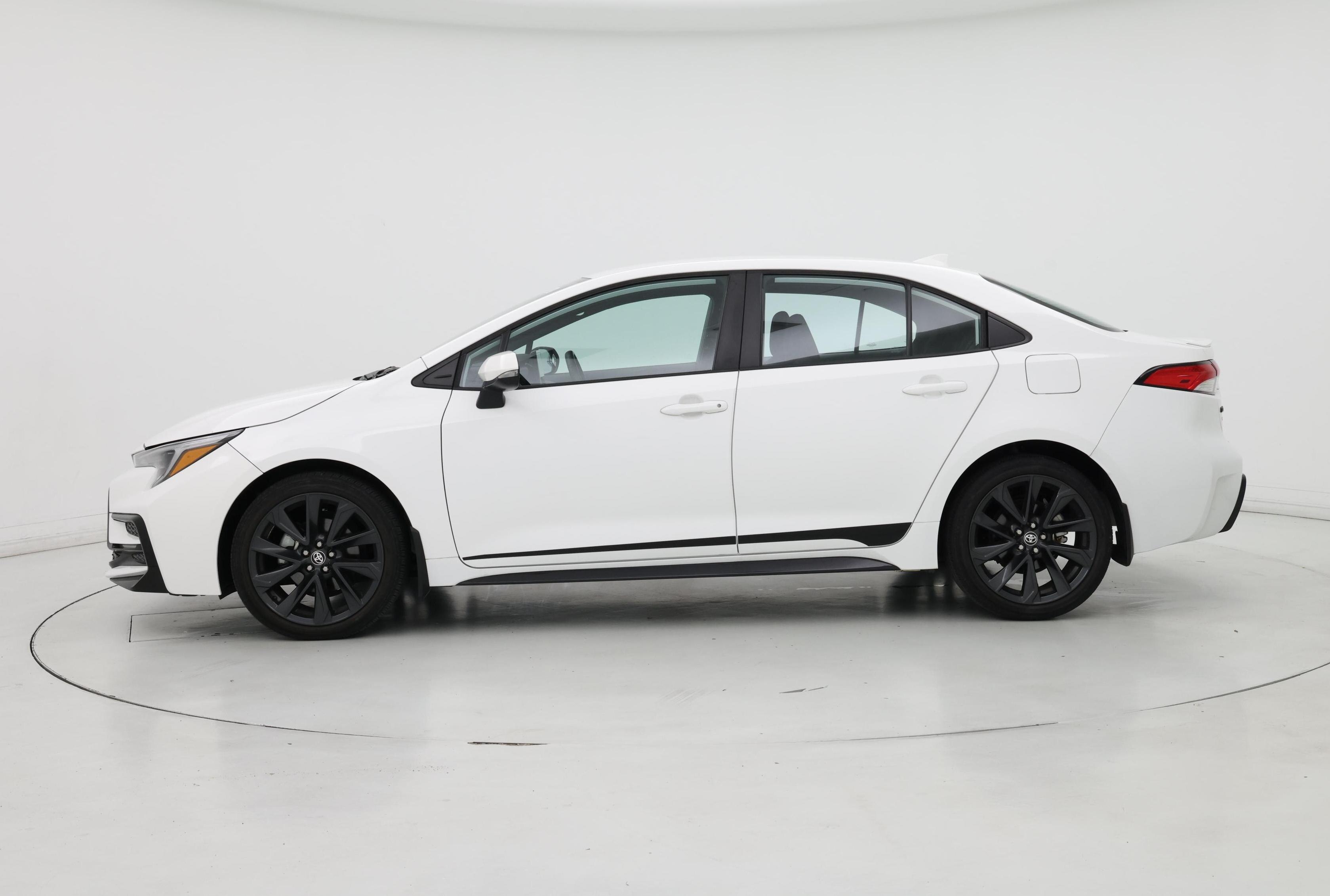 Thumbnail: 2024 Toyota Corolla - 3