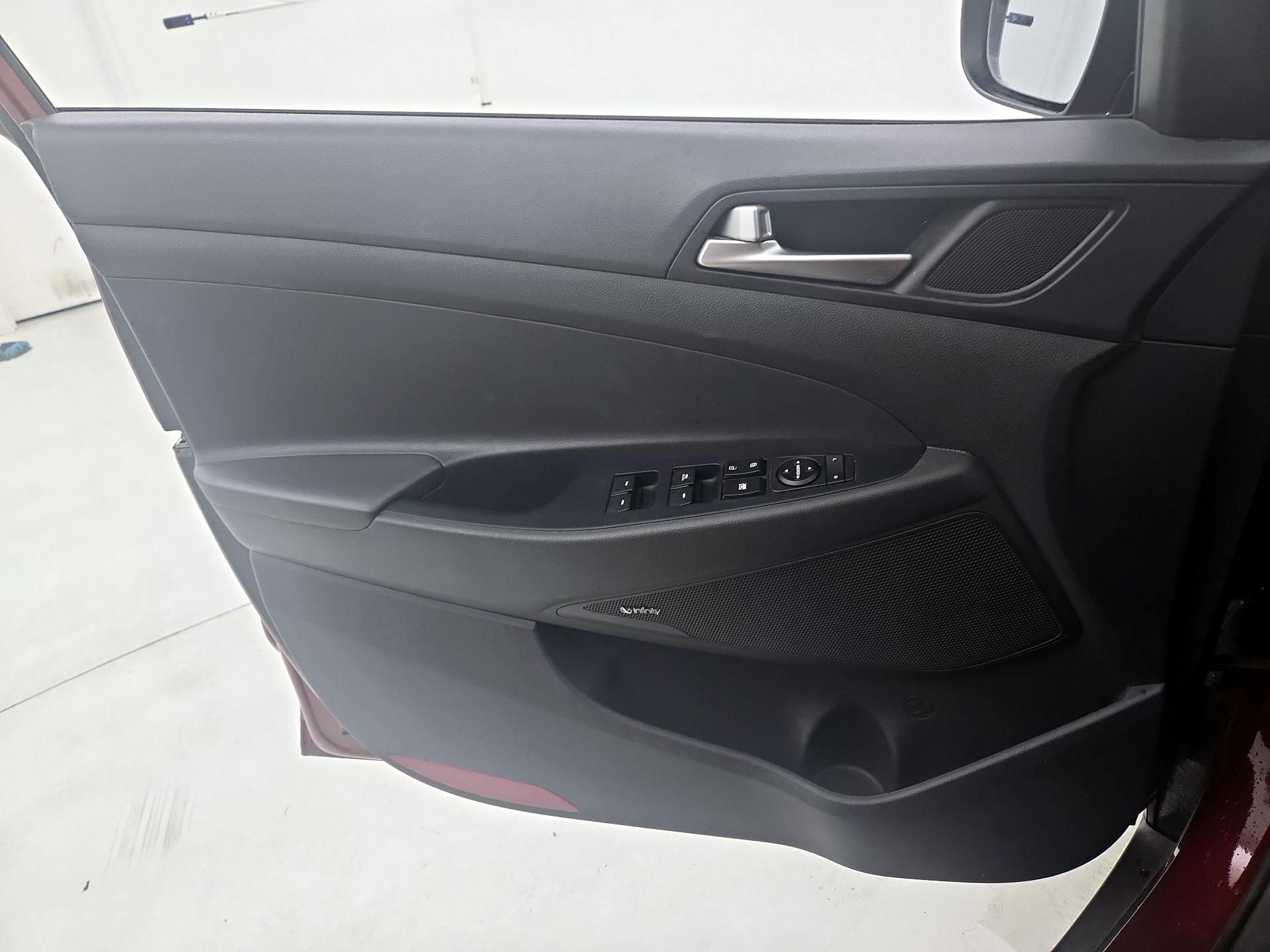 Thumbnail: 2019 Hyundai Tucson - 12