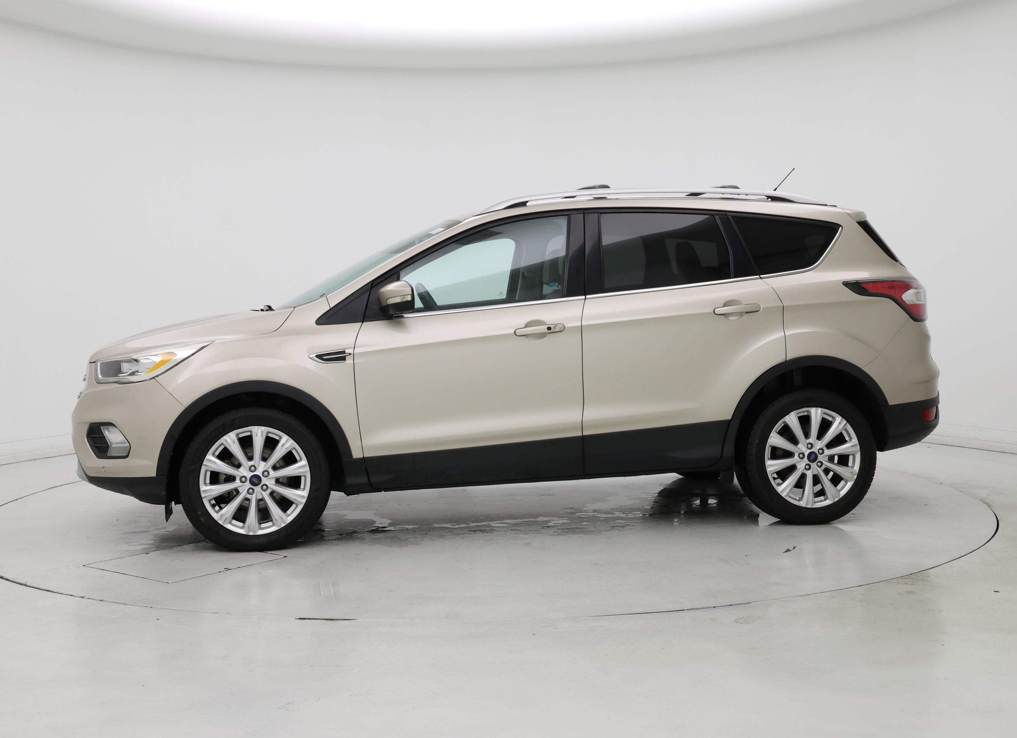 Thumbnail: 2017 Ford Escape - 3