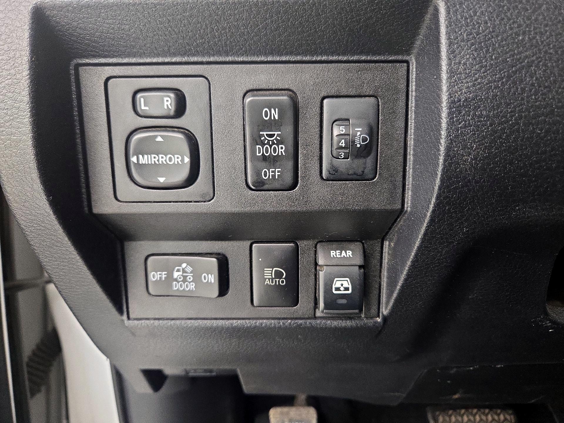 Thumbnail: 2019 Toyota Tundra - 13