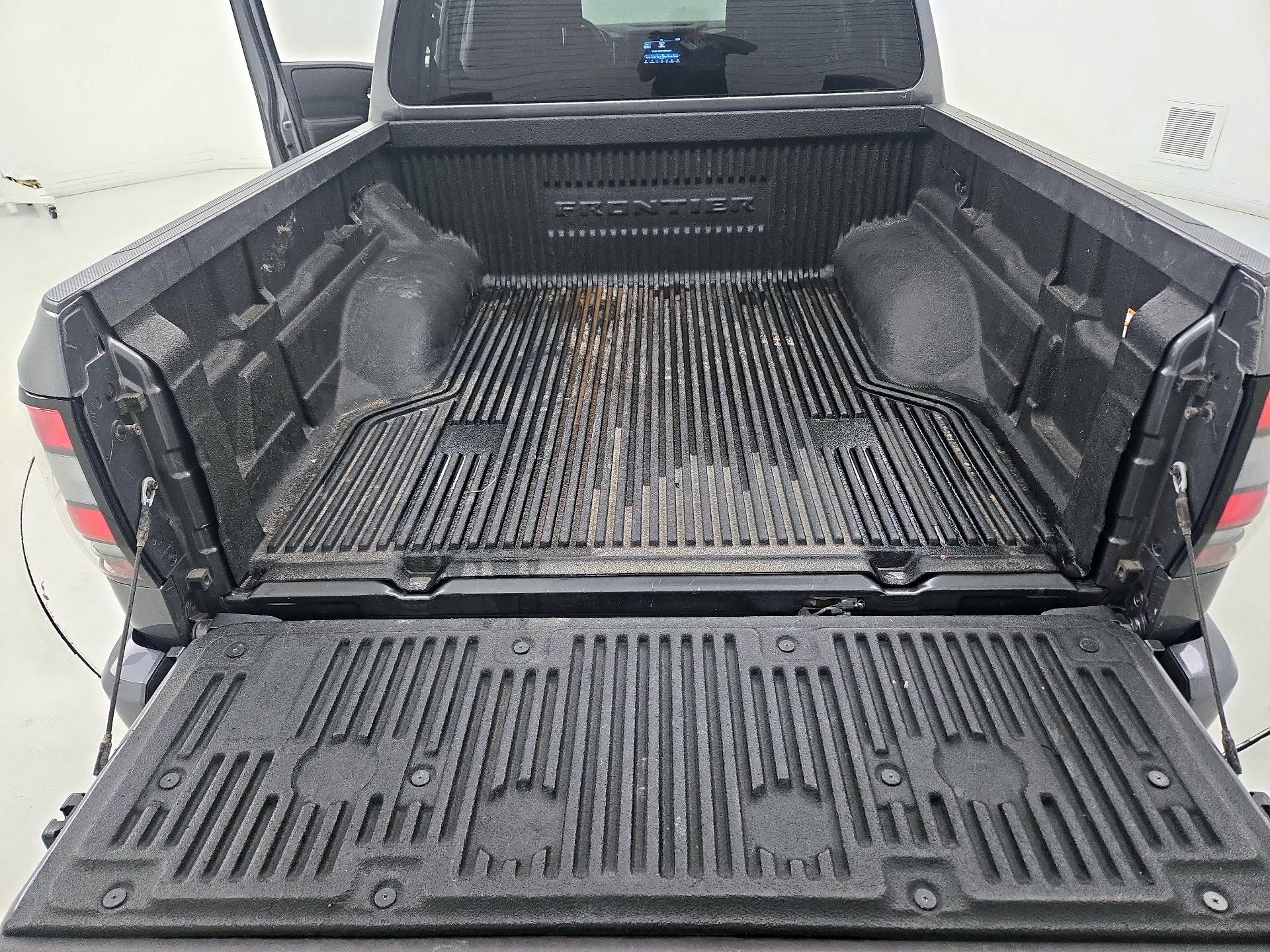 Thumbnail: 2023 Nissan Frontier - 20