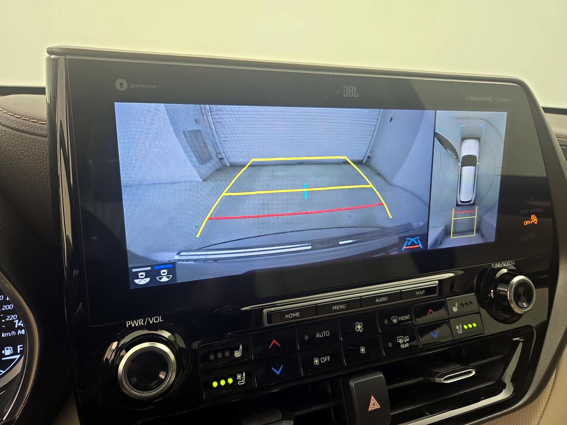 Thumbnail: 2020 Toyota Highlander - 14