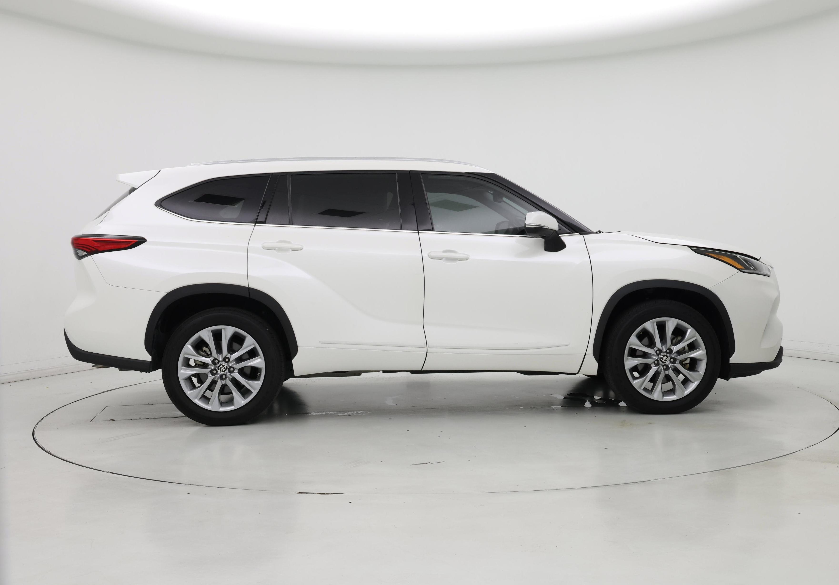 Thumbnail: 2020 Toyota Highlander - 7