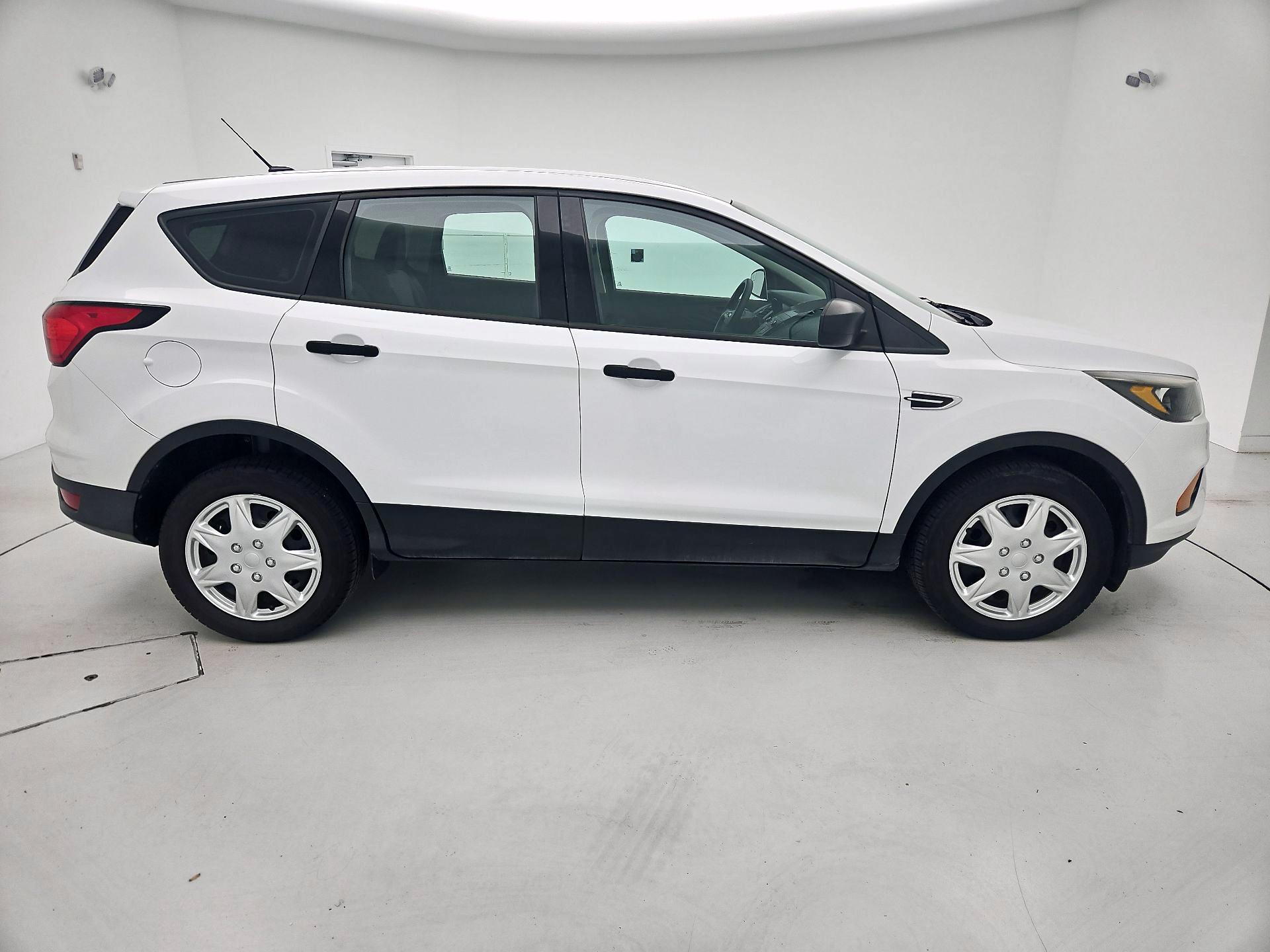 Thumbnail: 2019 Ford Escape - 4