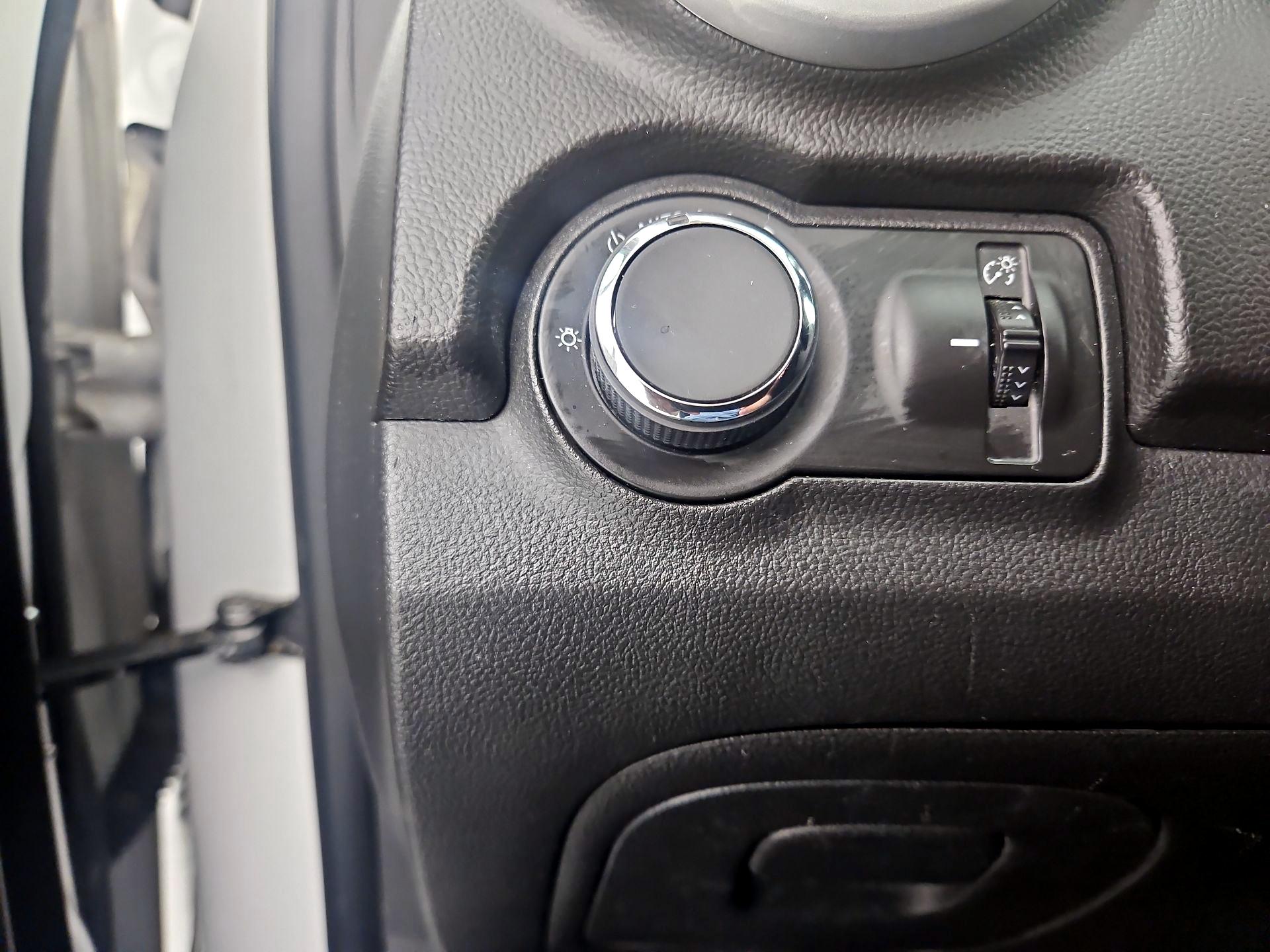 Thumbnail: 2015 Chevrolet Trax - 13