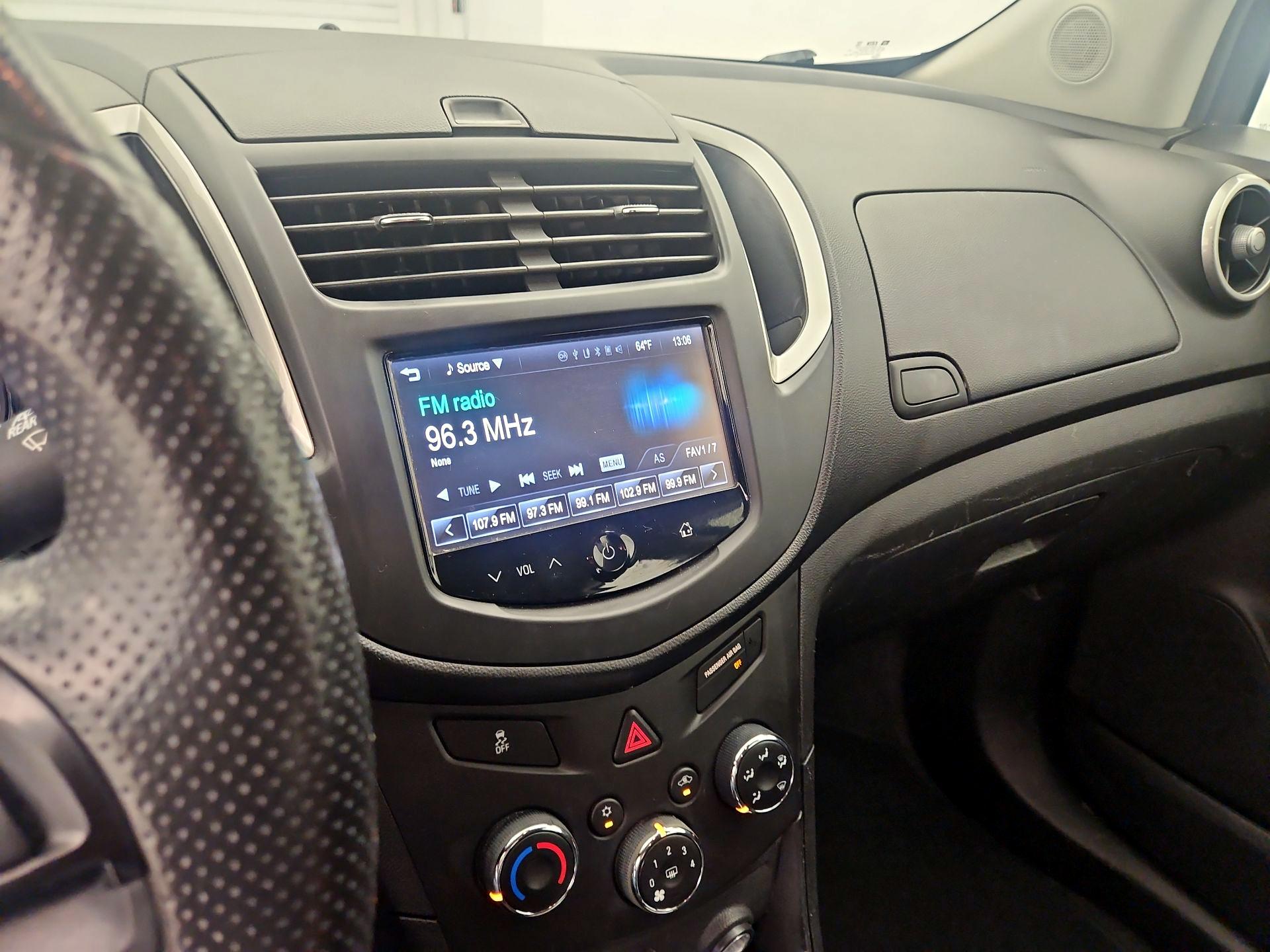 Thumbnail: 2015 Chevrolet Trax - 15