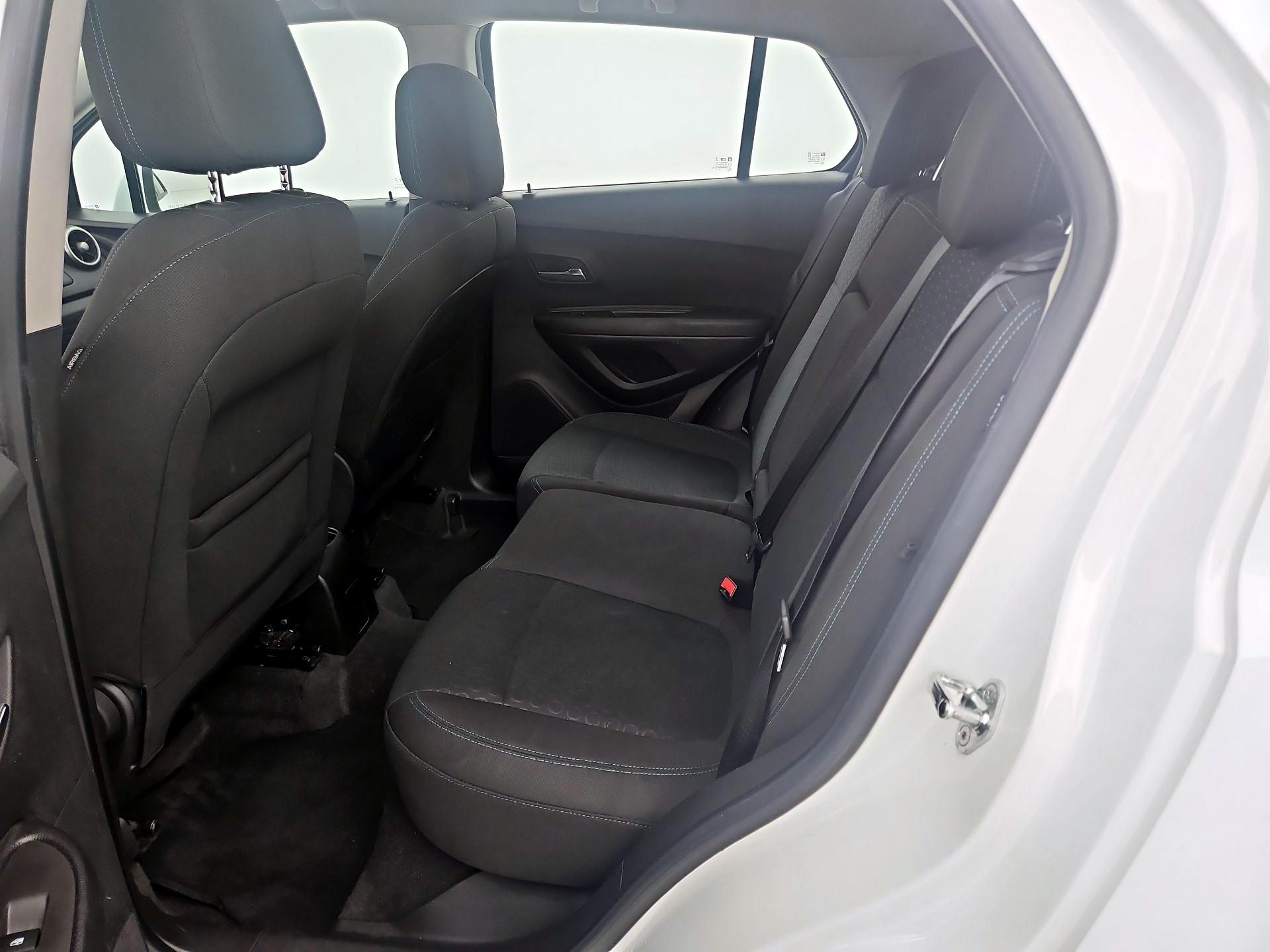Thumbnail: 2015 Chevrolet Trax - 19