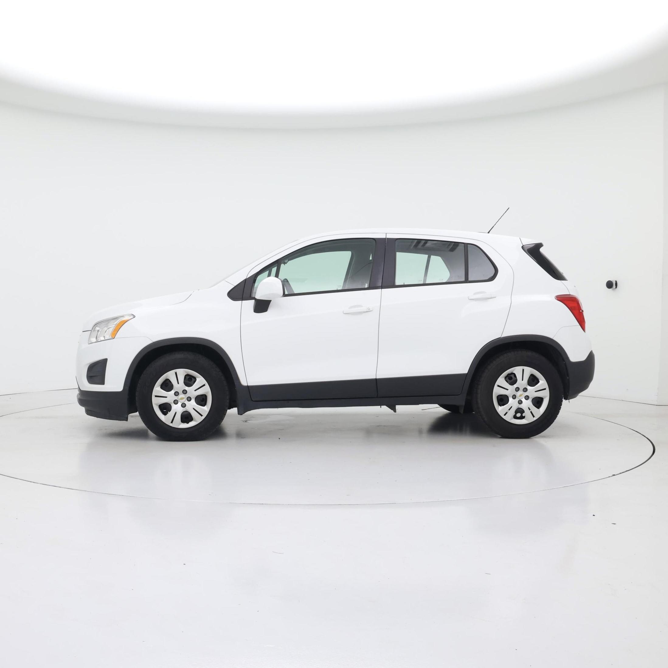 Thumbnail: 2015 Chevrolet Trax - 3