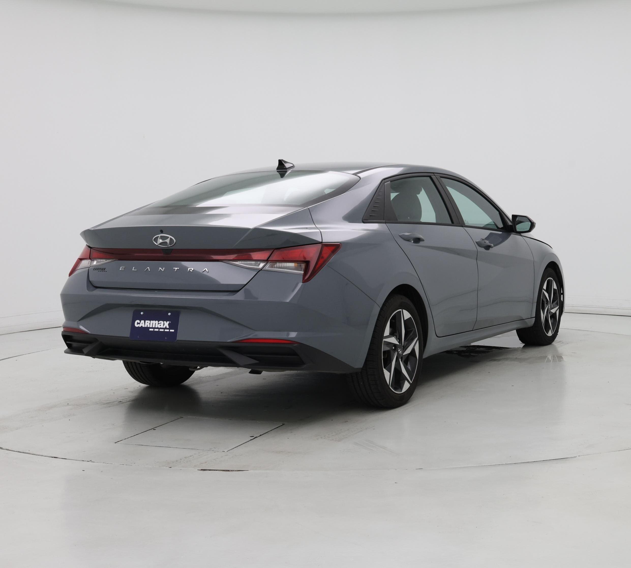 Thumbnail: 2023 Hyundai Elantra - 8