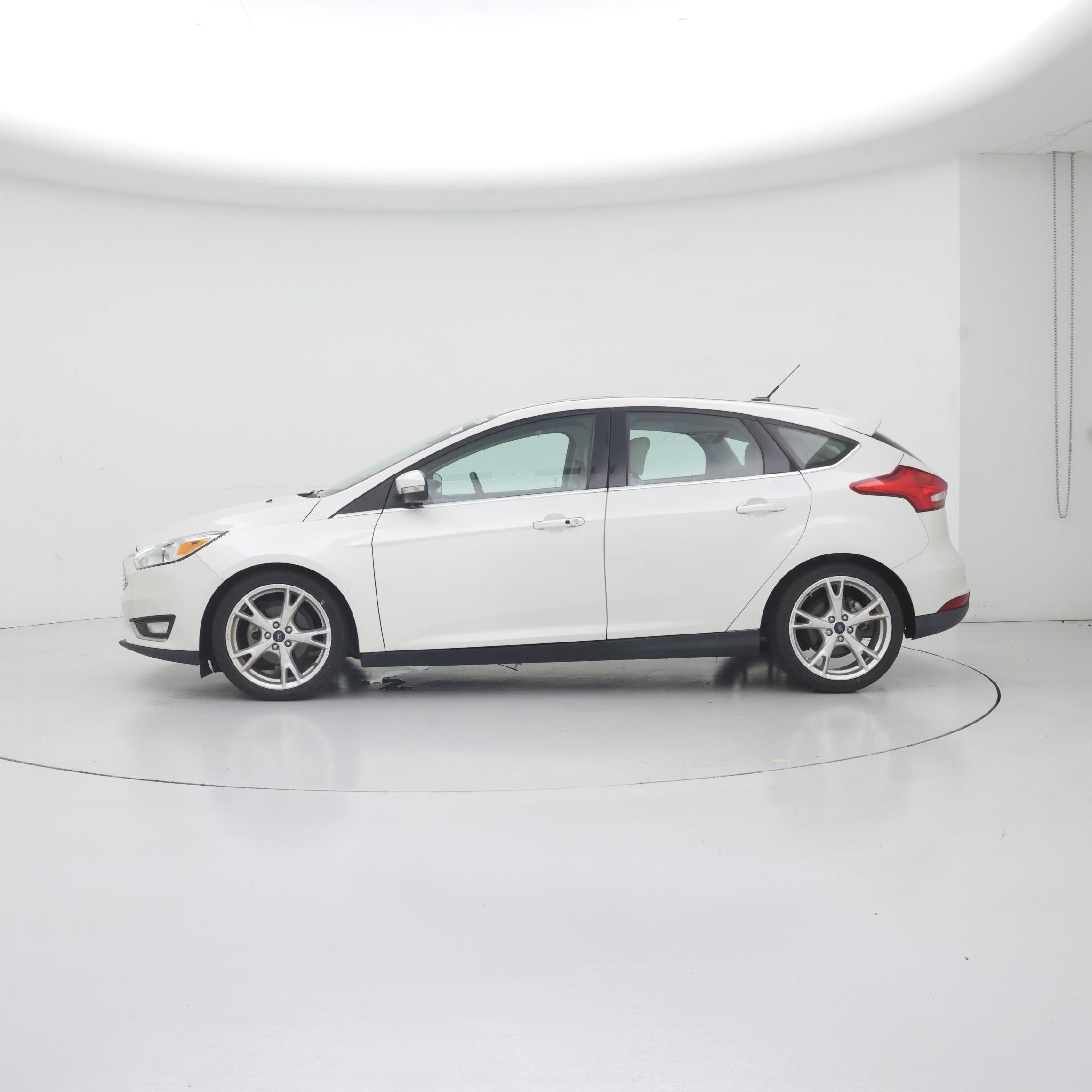 Thumbnail: 2015 Ford Focus - 3