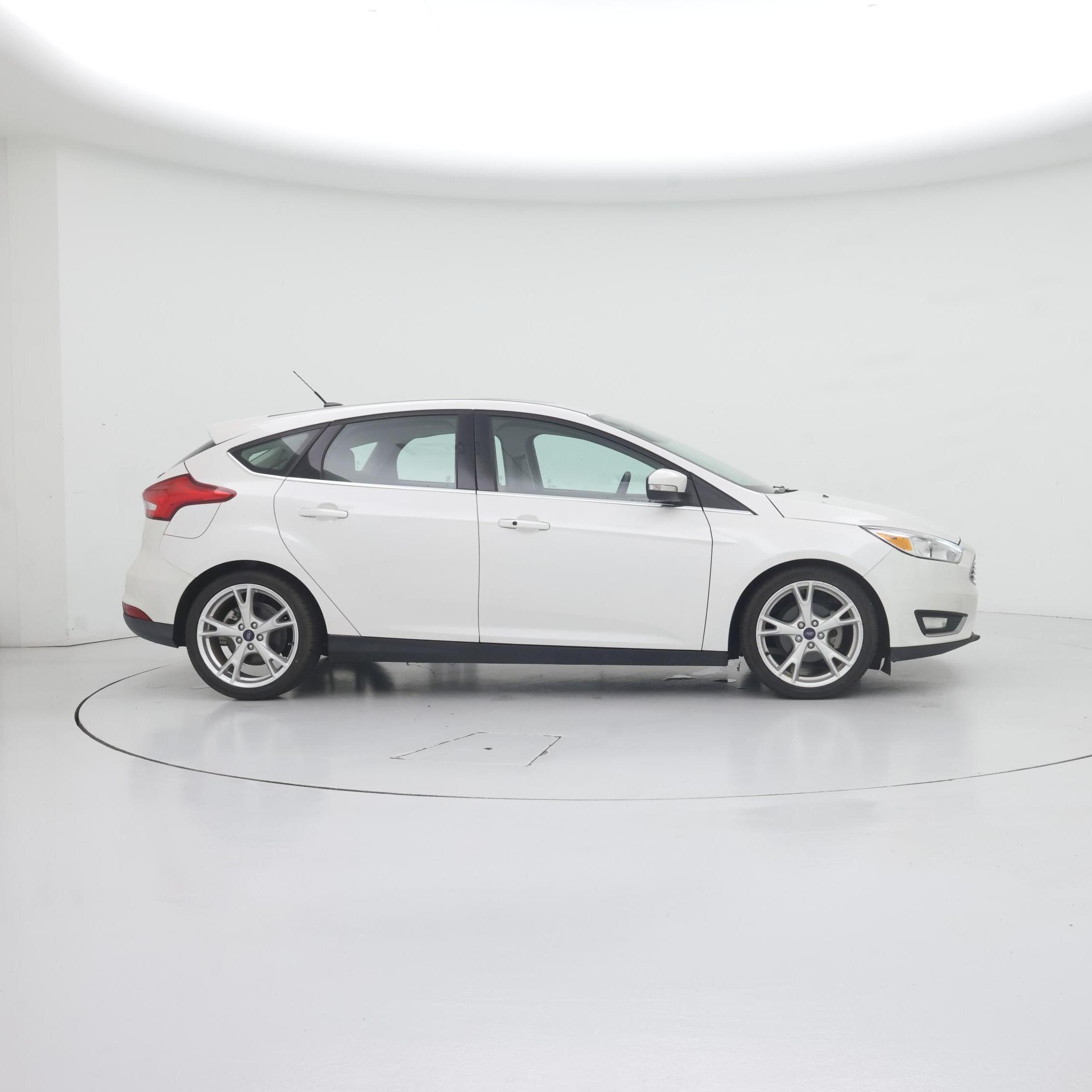 Thumbnail: 2015 Ford Focus - 7