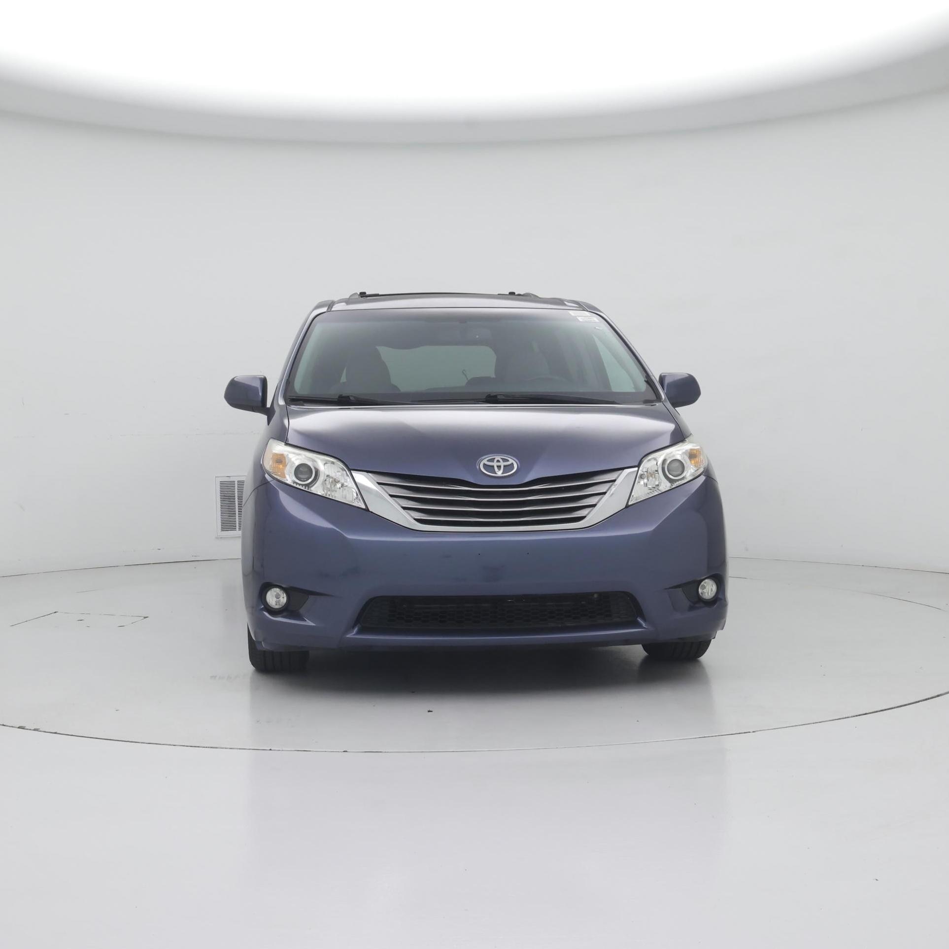 Thumbnail: 2017 Toyota Sienna - 5