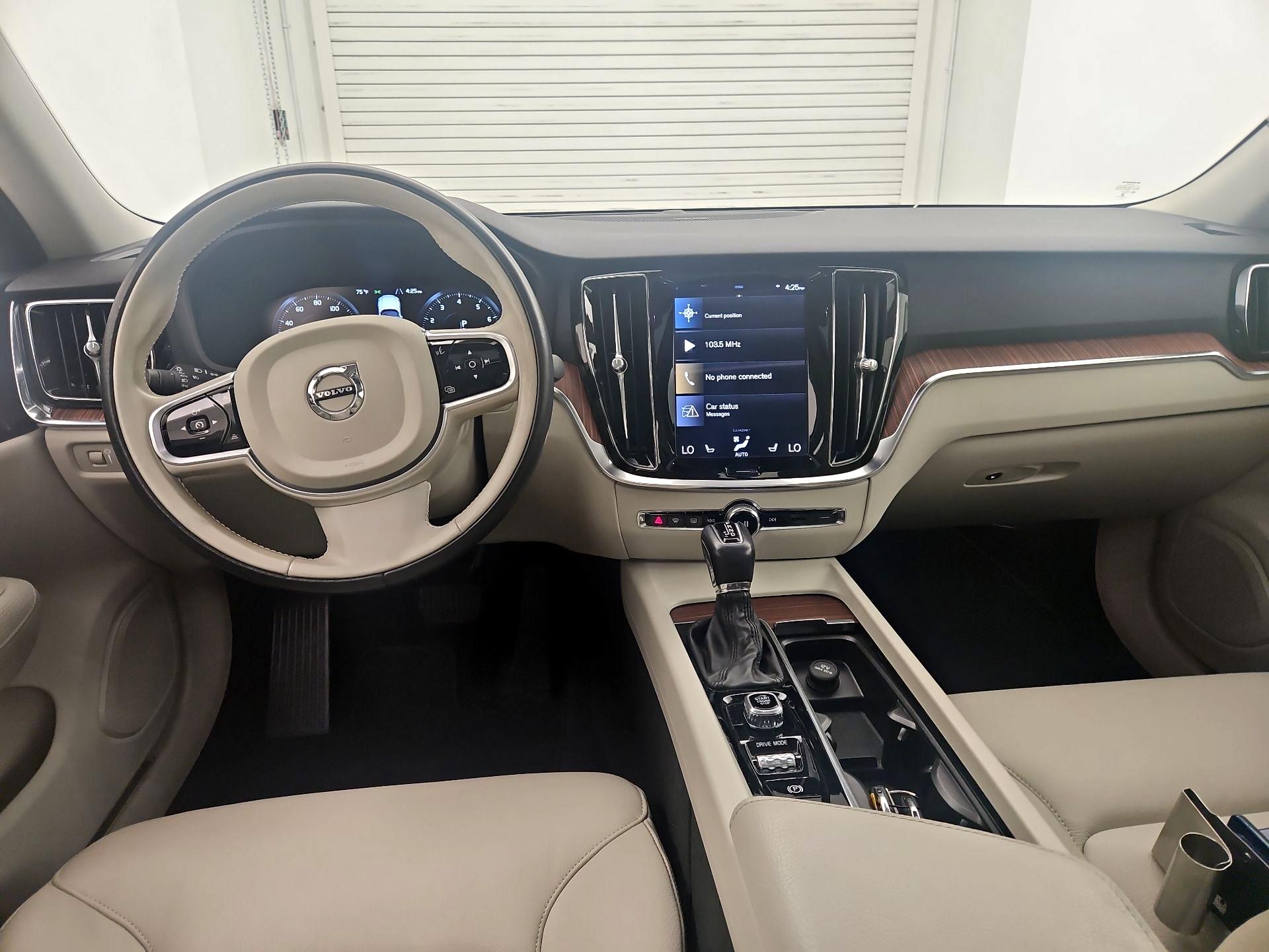 Thumbnail: 2019 Volvo S60 - 9