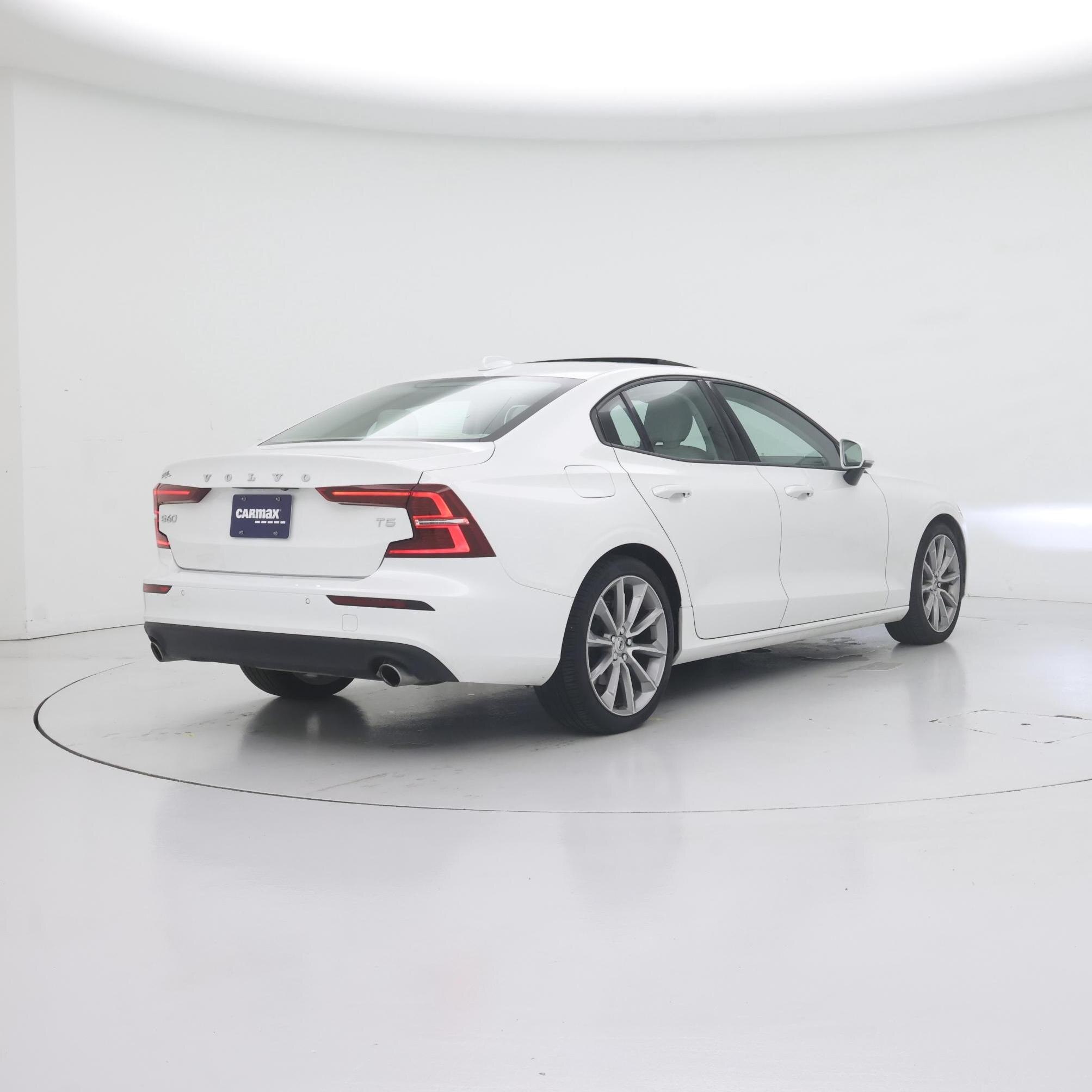 Thumbnail: 2019 Volvo S60 - 8