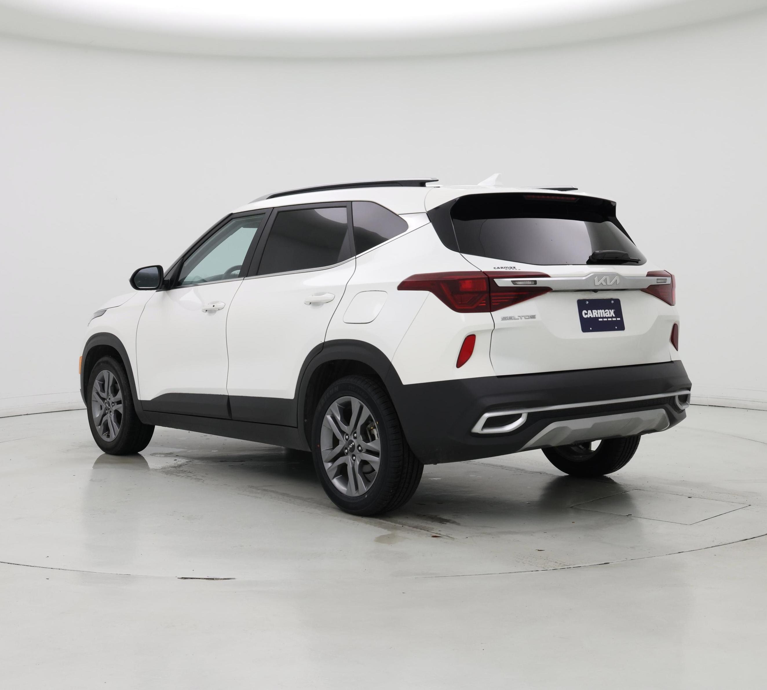 Thumbnail: 2023 Kia Seltos - 2