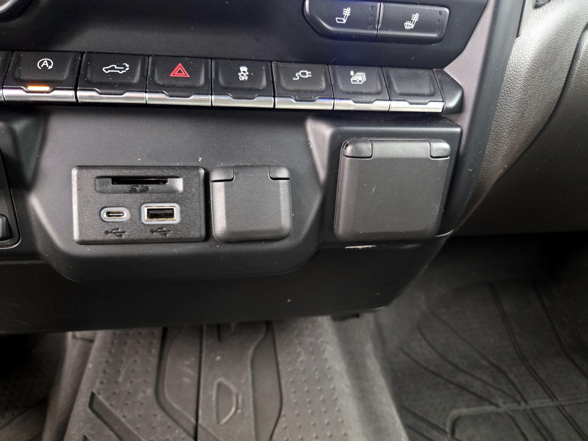 Thumbnail: 2019 Chevrolet Silverado 1500 - 18
