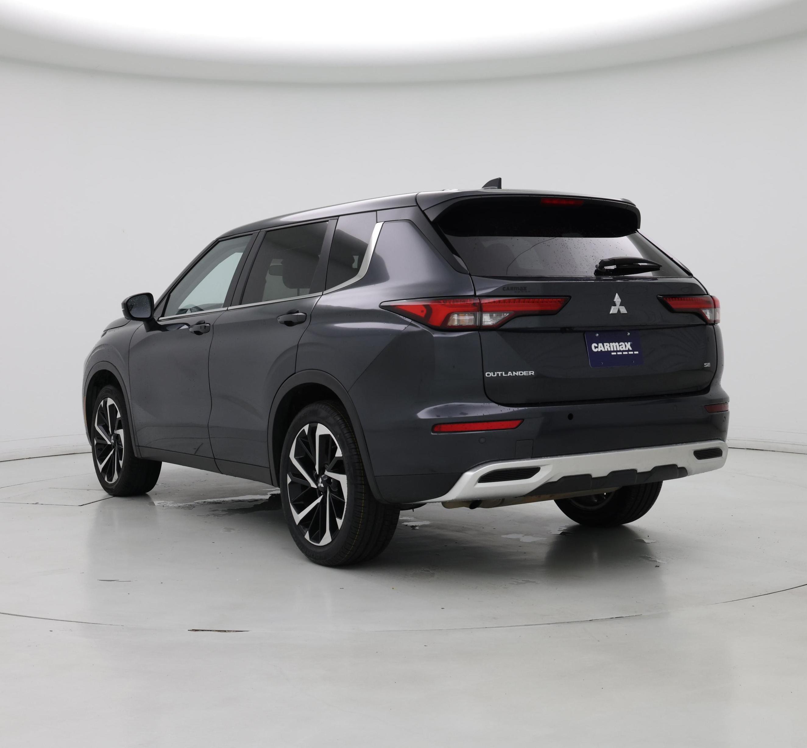 Thumbnail: 2024 Mitsubishi Outlander - 2