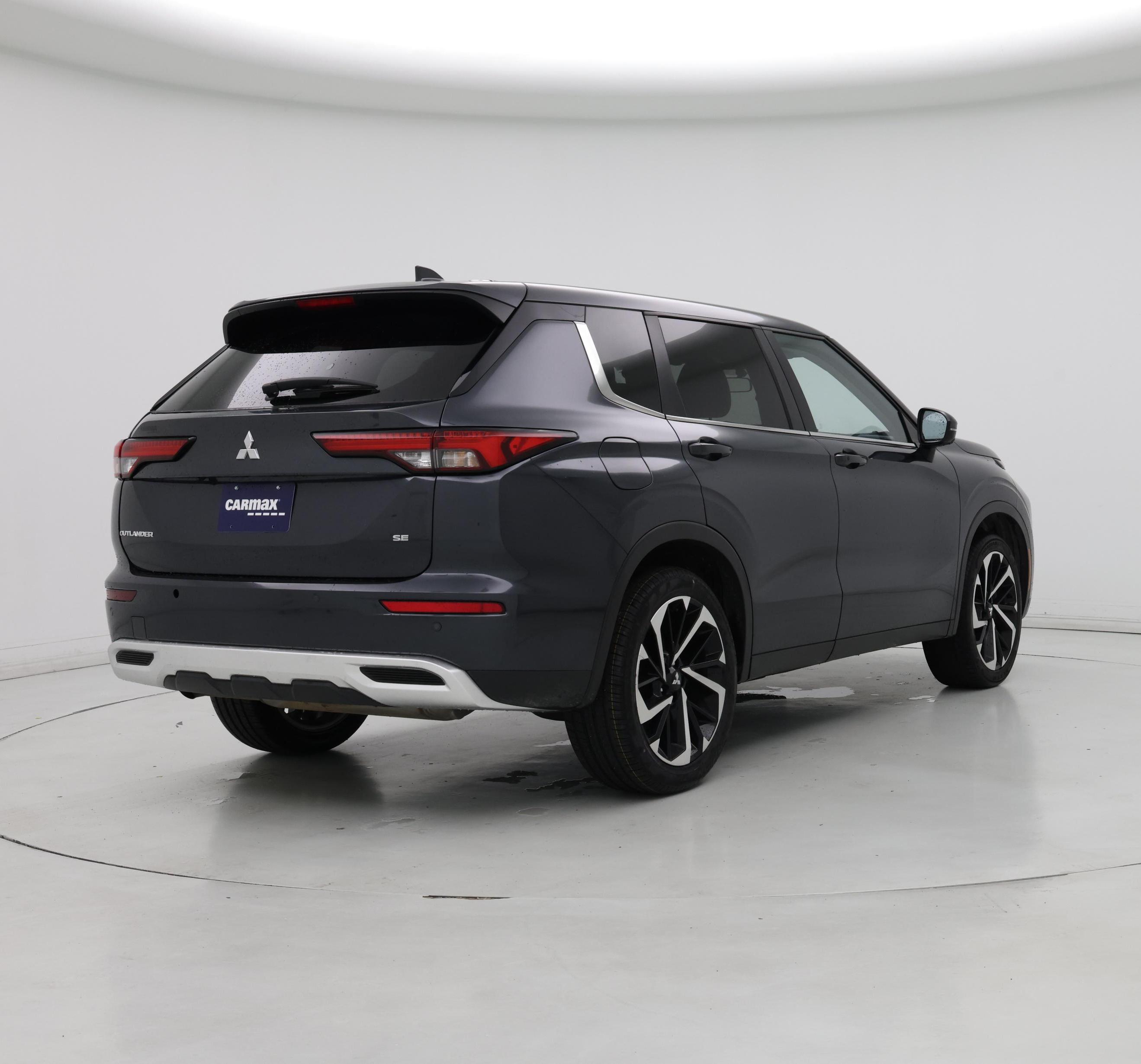 Thumbnail: 2024 Mitsubishi Outlander - 8
