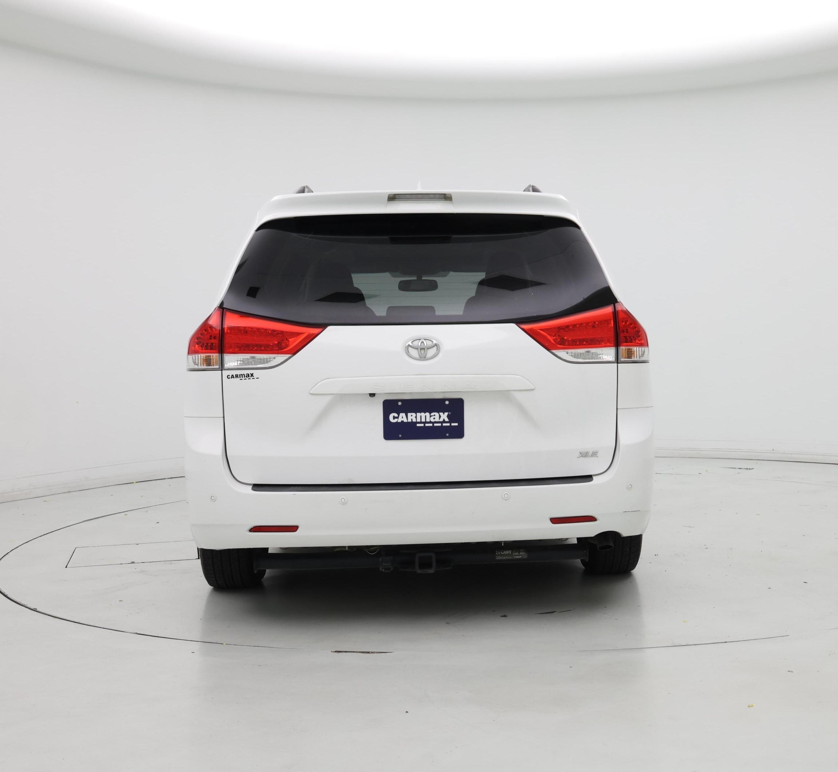 Thumbnail: 2014 Toyota Sienna - 6