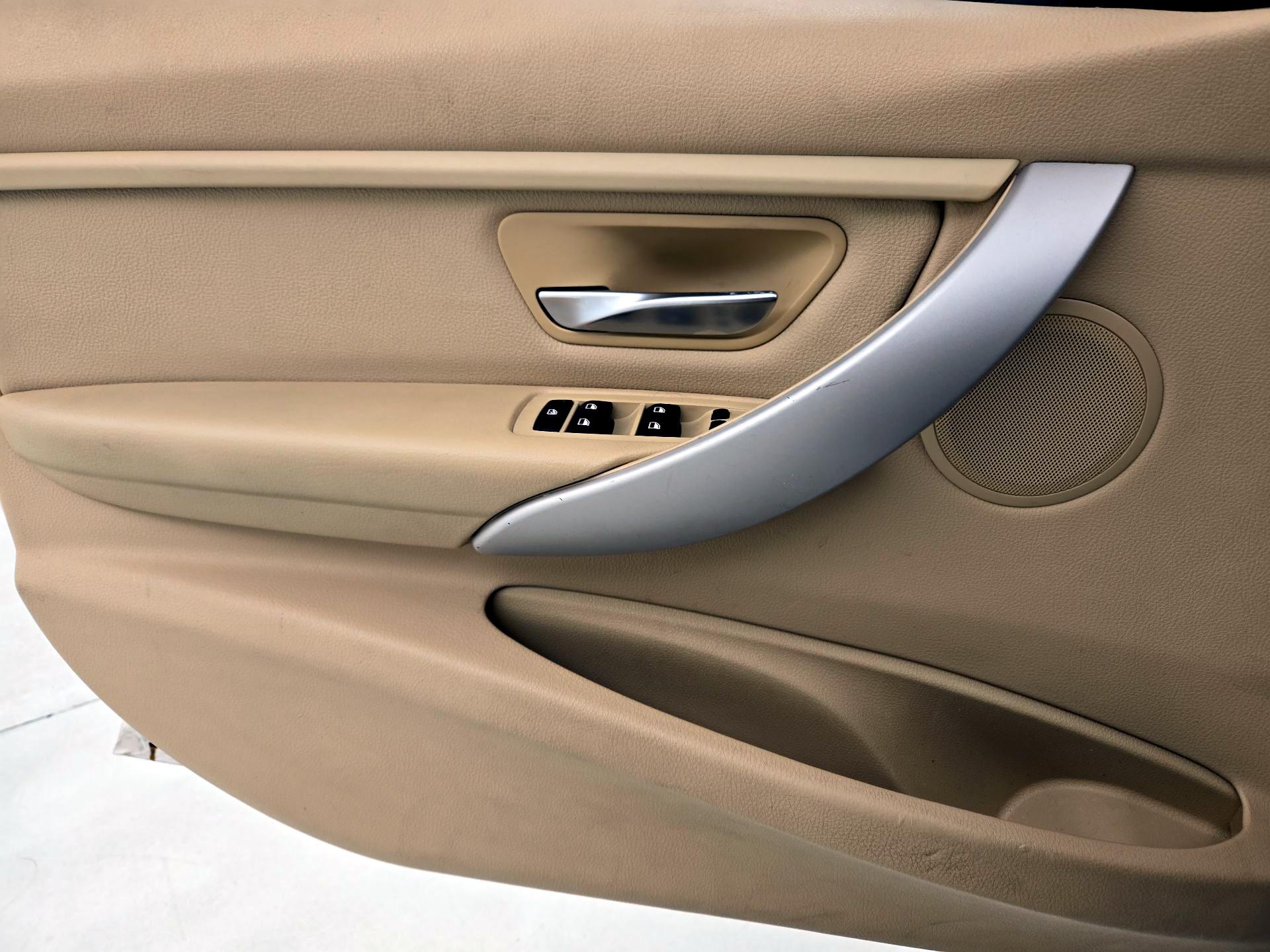 Thumbnail: 2014 BMW 3 Series - 12