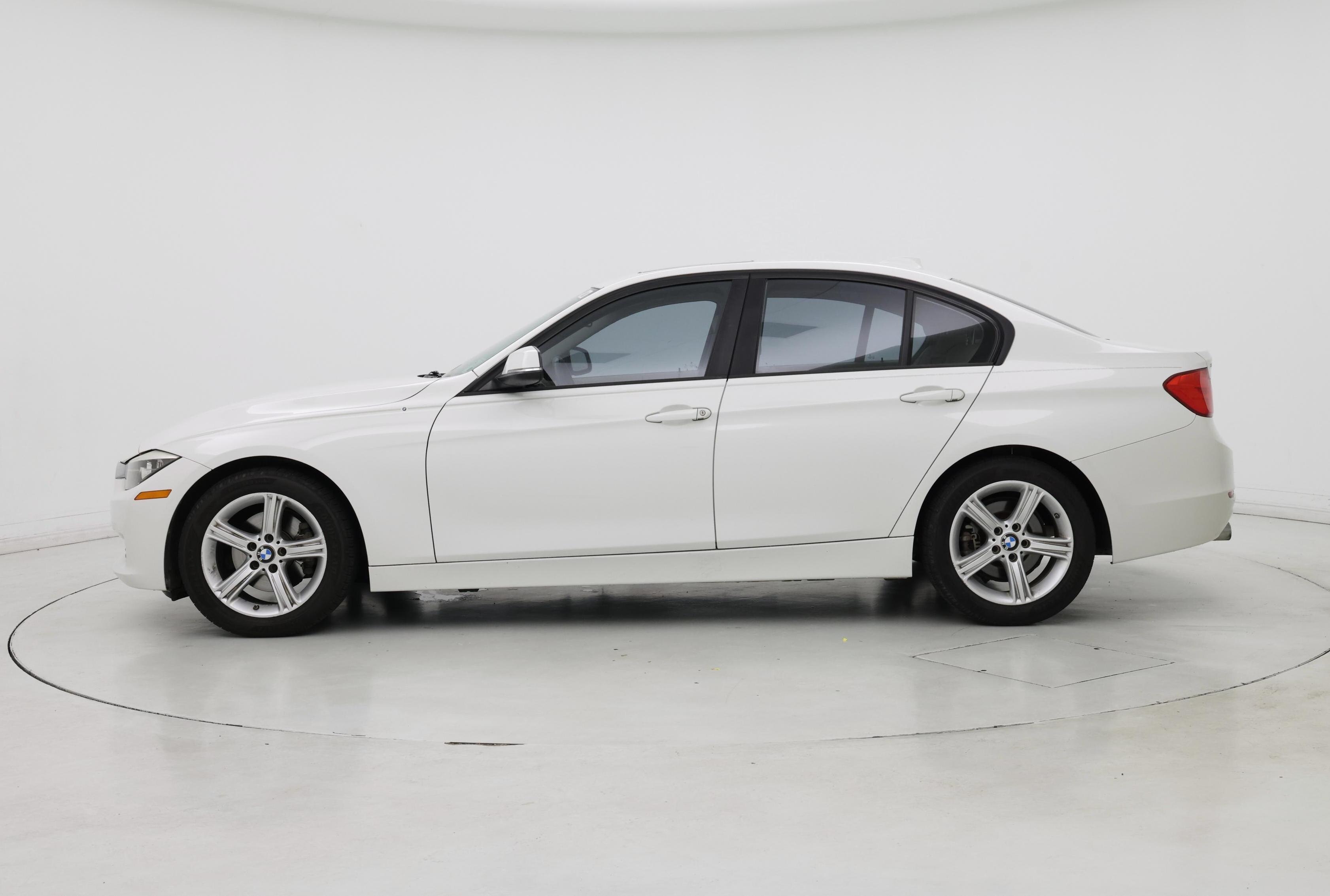 Thumbnail: 2014 BMW 3 Series - 3
