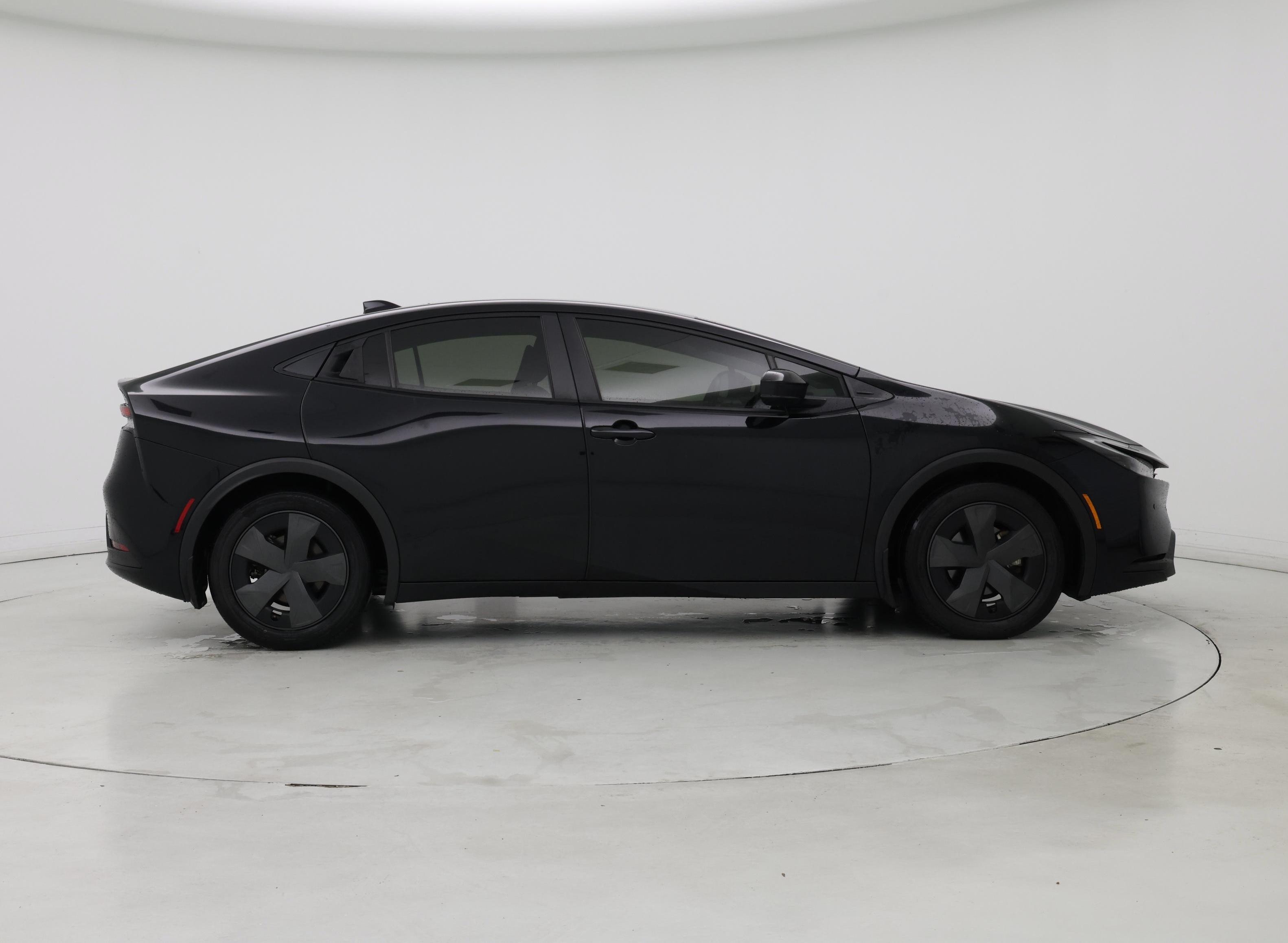 Thumbnail: 2023 Toyota Prius - 7