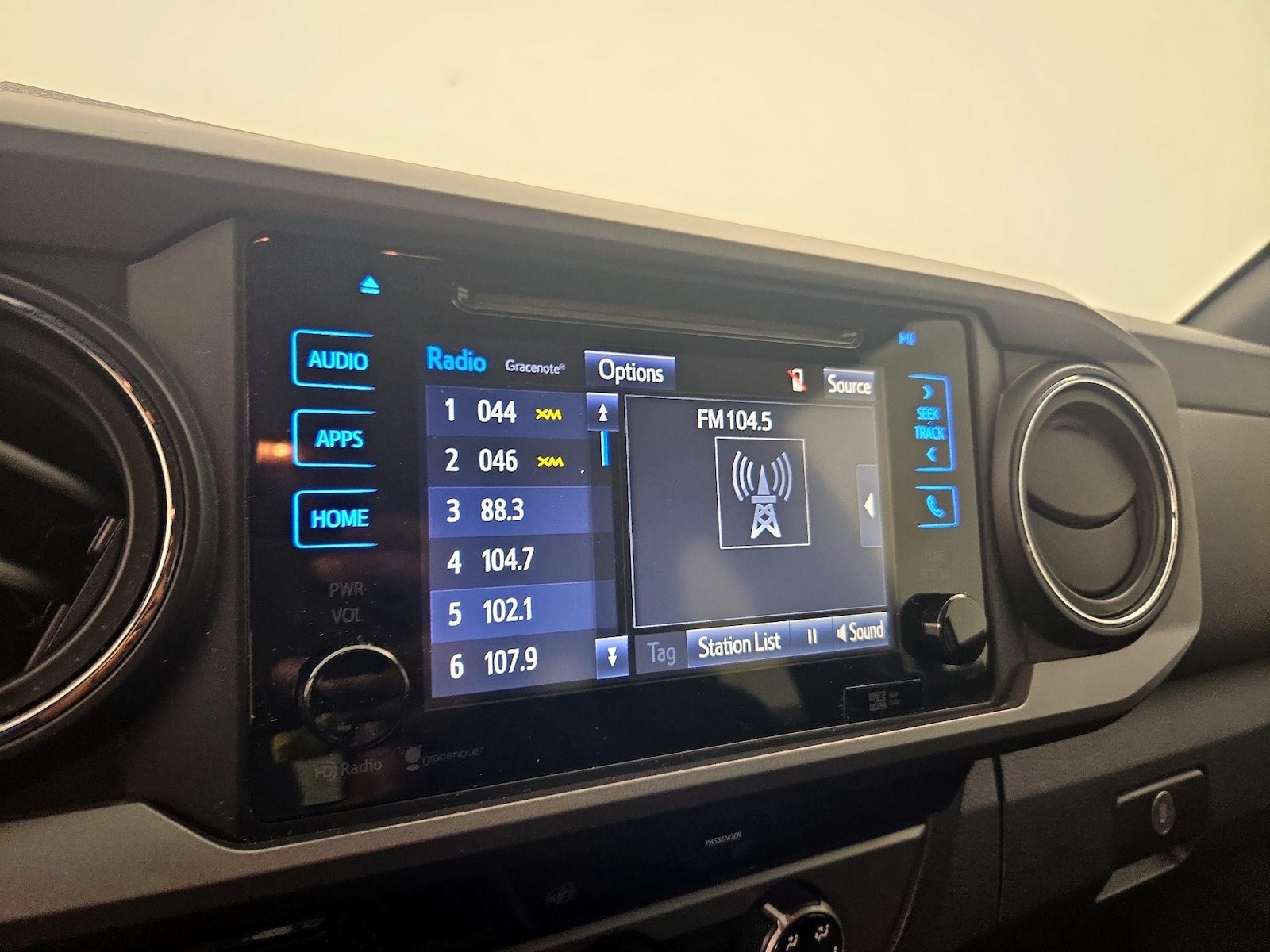 2016 Toyota Tacoma TRD Sport - Photo 16