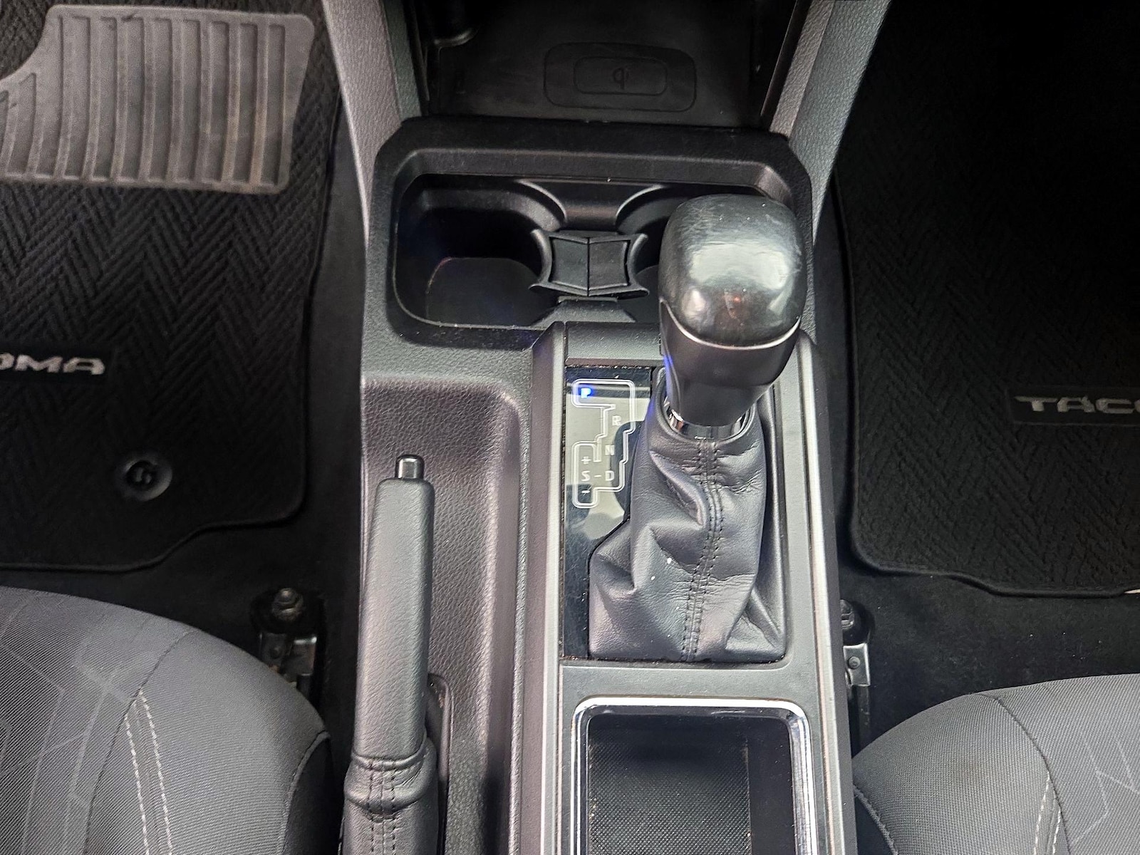 2016 Toyota Tacoma TRD Sport - Photo 18
