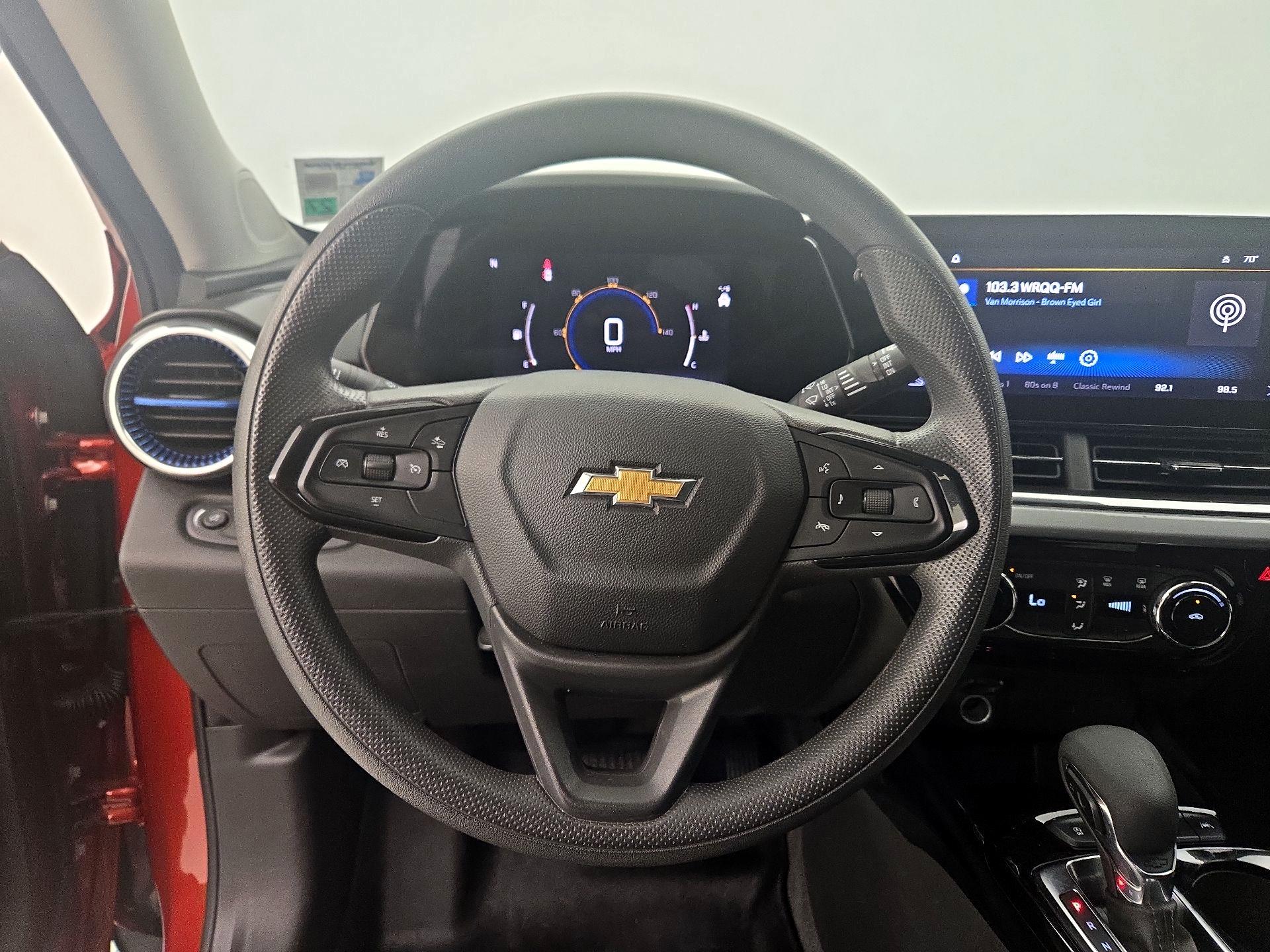 Thumbnail: 2024 Chevrolet Trax - 10