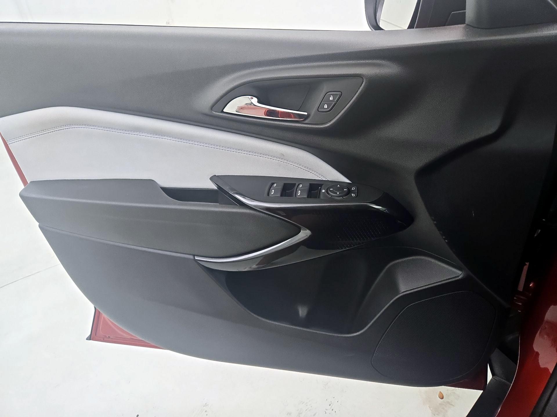 Thumbnail: 2024 Chevrolet Trax - 12