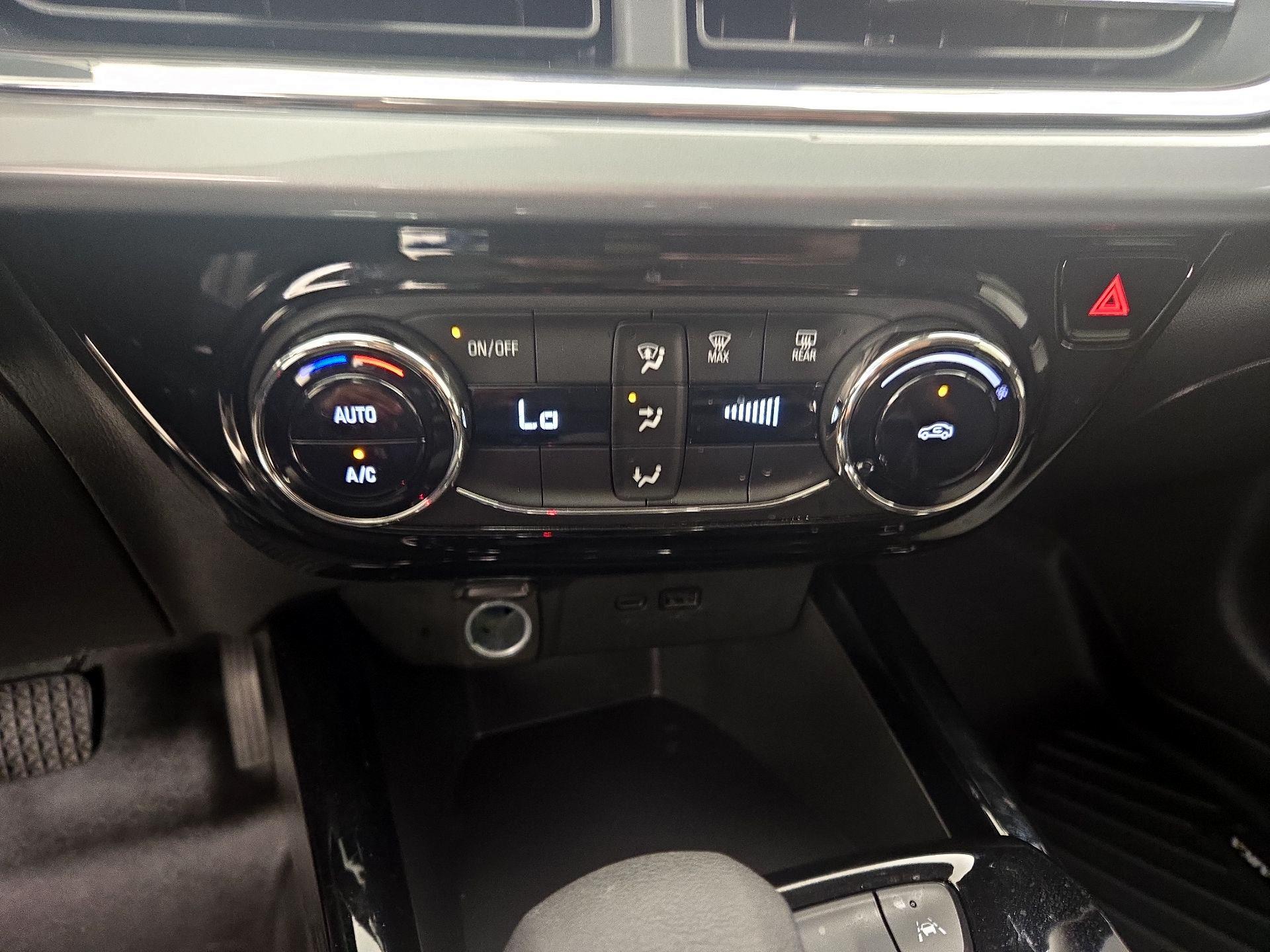 Thumbnail: 2024 Chevrolet Trax - 16