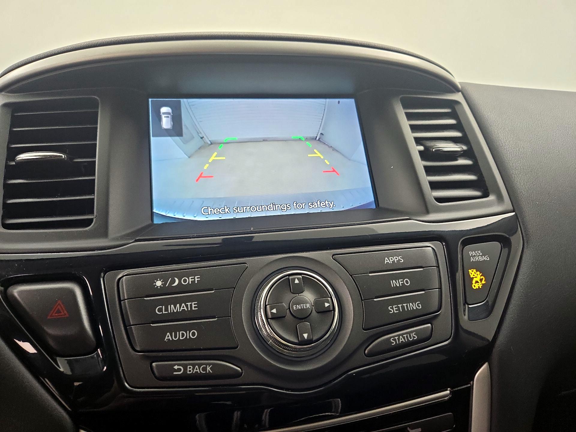 Thumbnail: 2020 Nissan Pathfinder - 14