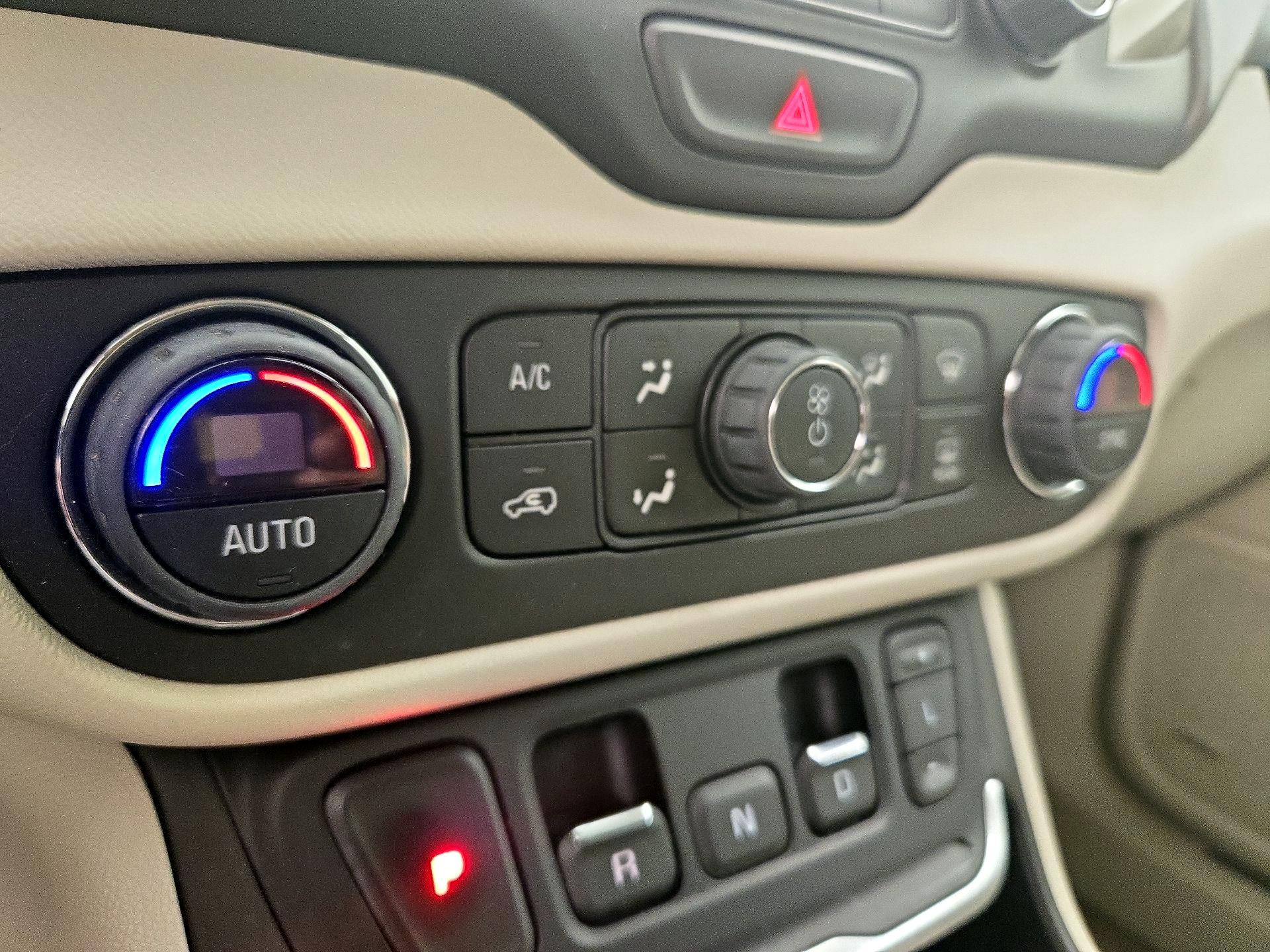 Thumbnail: 2018 GMC Terrain - 16