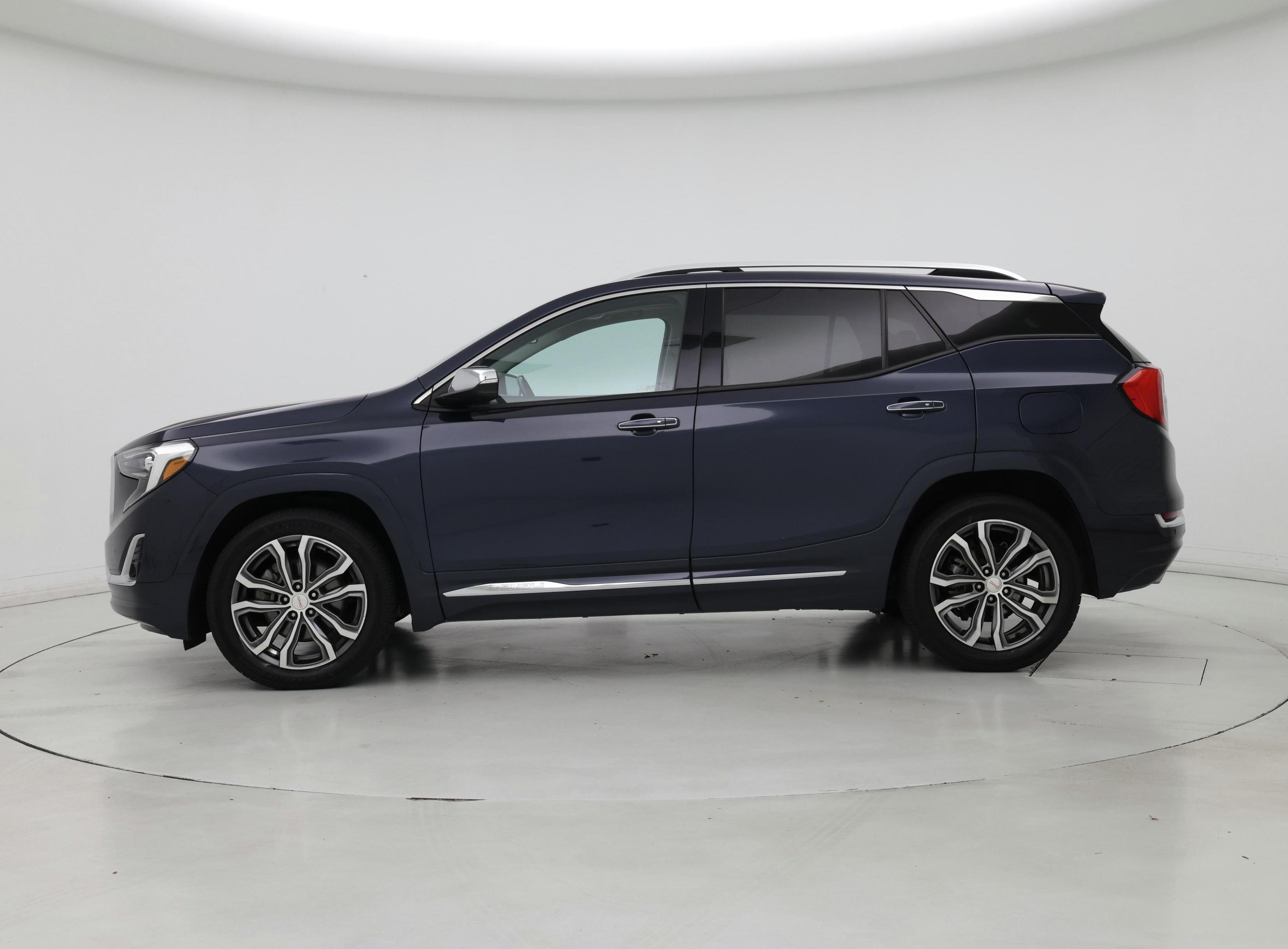 Thumbnail: 2018 GMC Terrain - 3