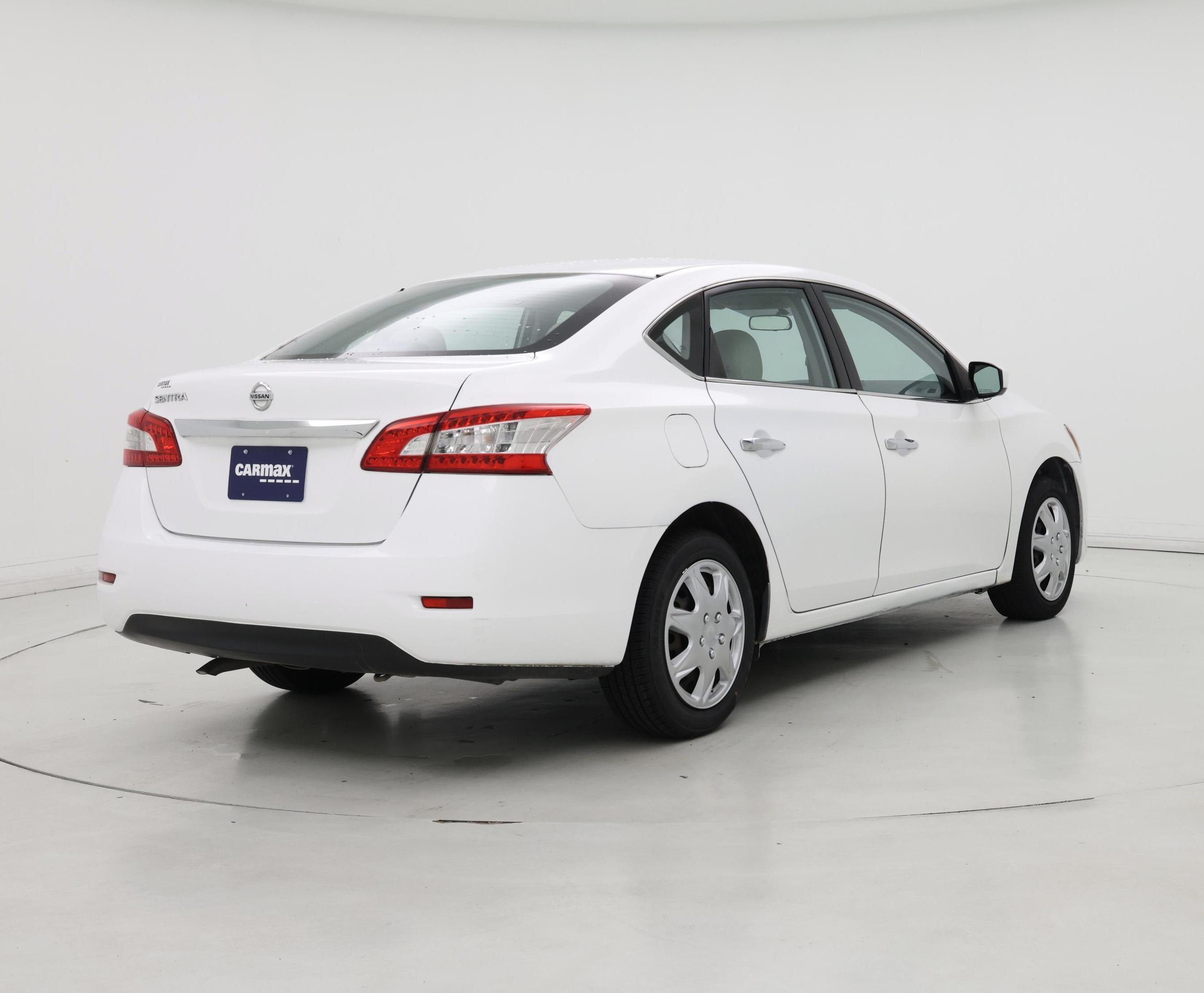 Thumbnail: 2015 Nissan Sentra - 8