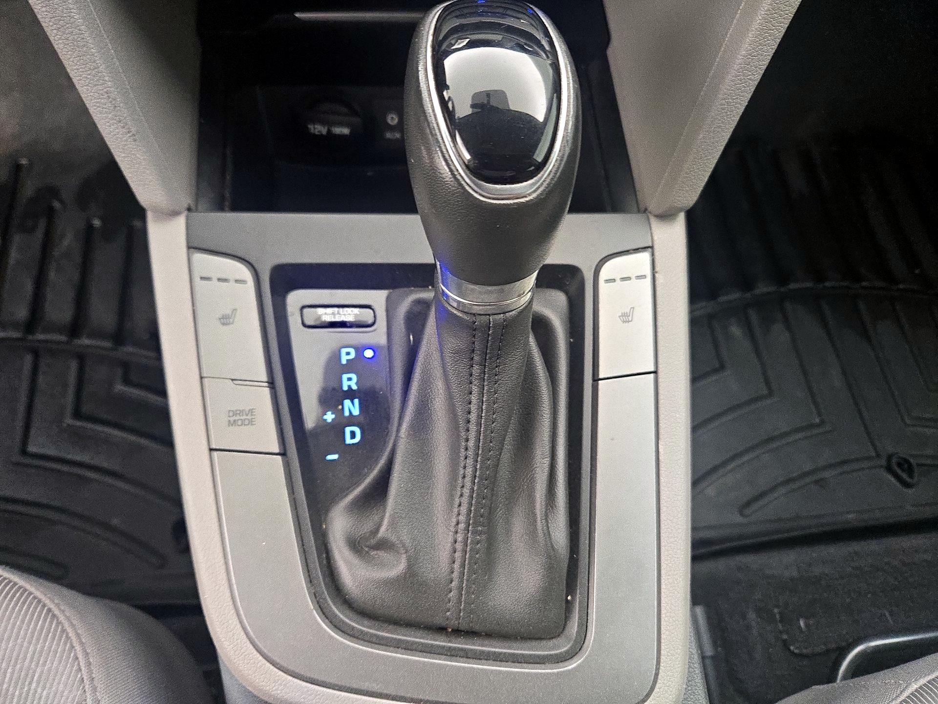 Thumbnail: 2018 Hyundai Elantra - 17