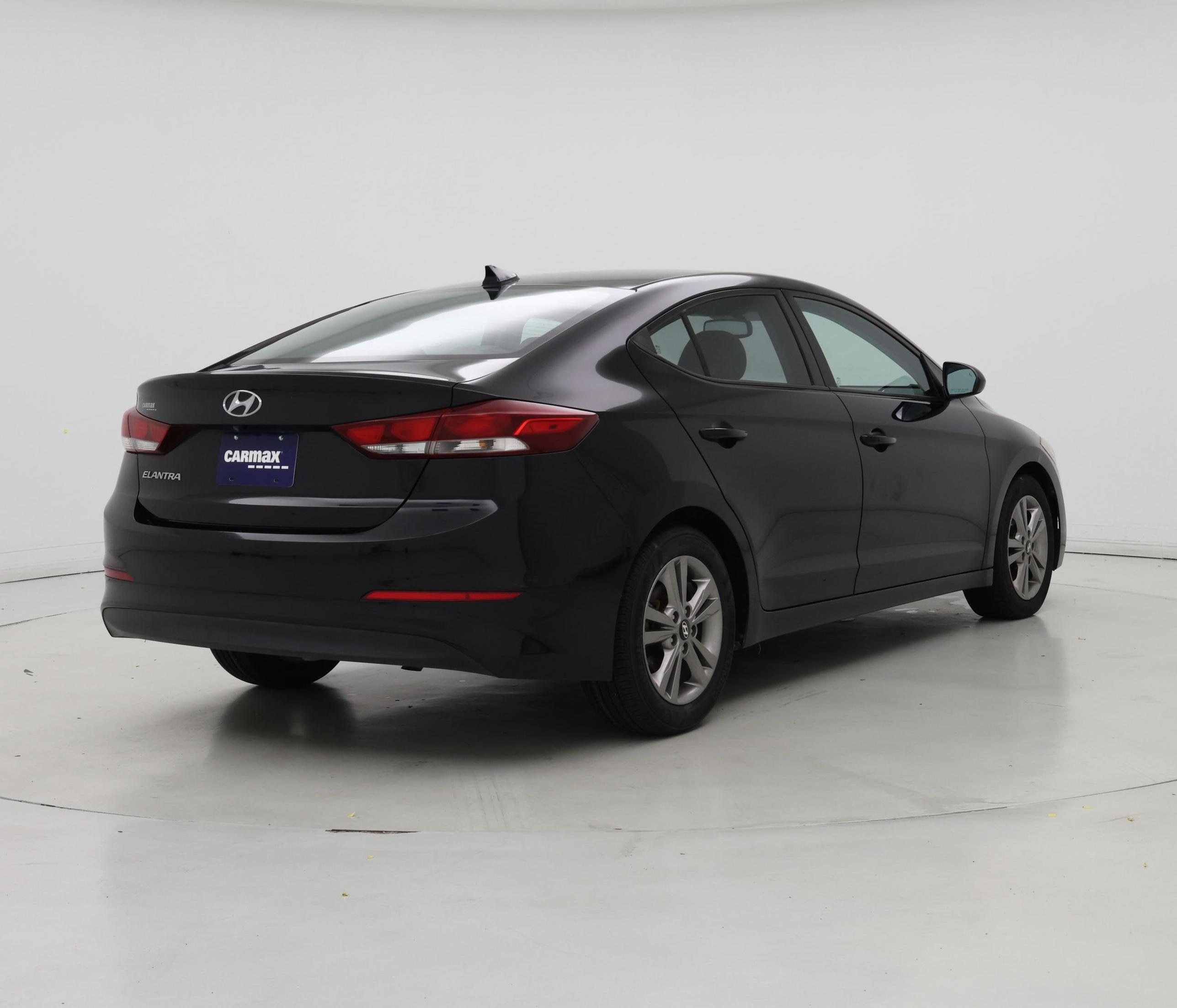 Thumbnail: 2018 Hyundai Elantra - 8