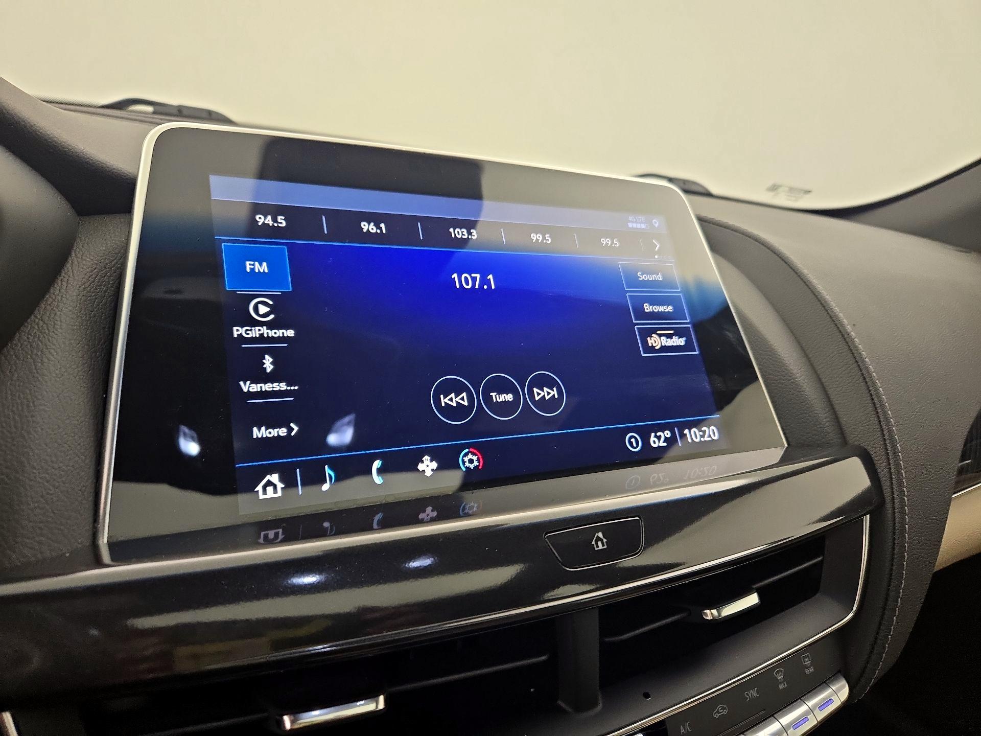 Thumbnail: 2023 Cadillac CT5 - 15