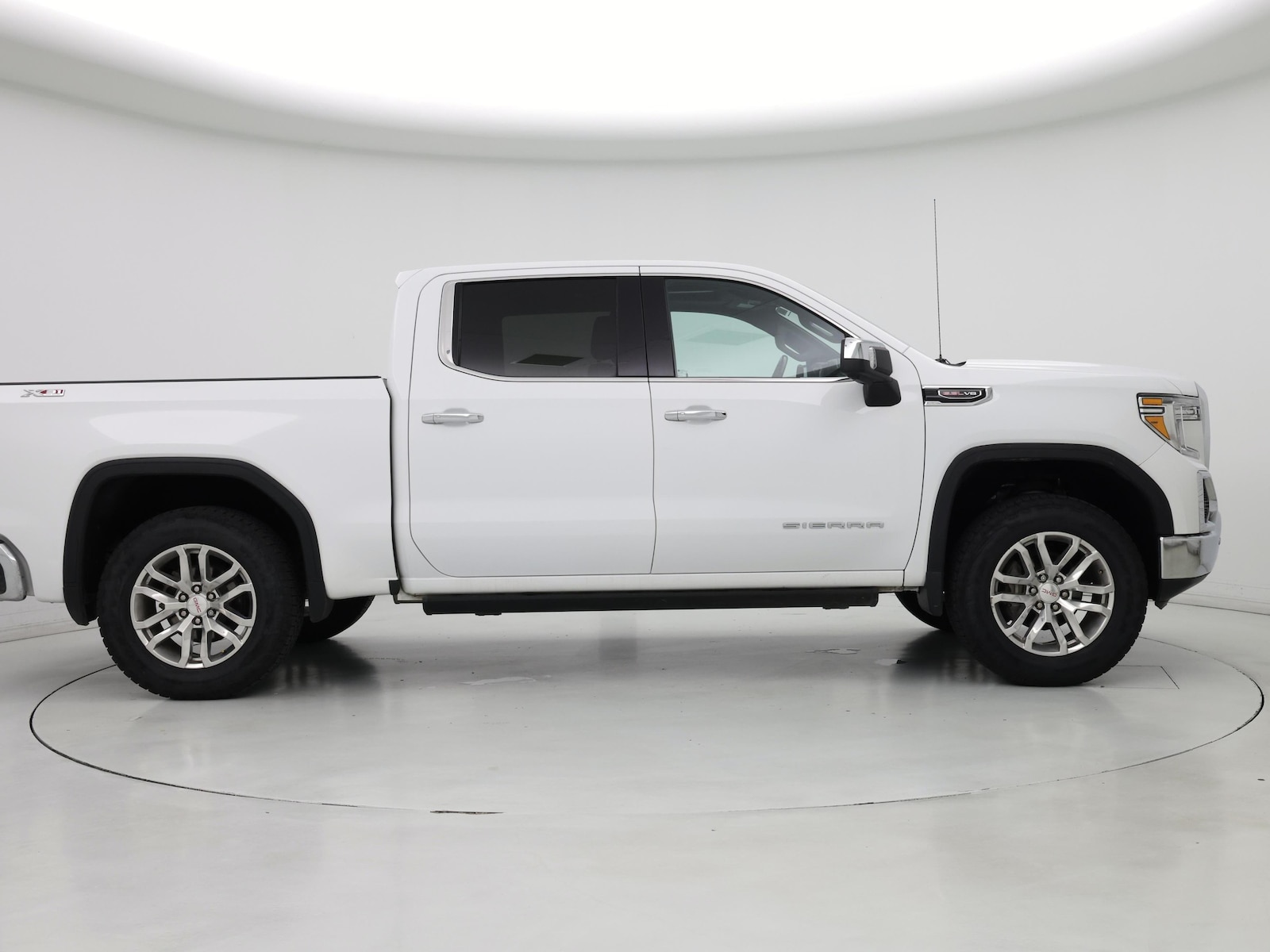 2019 GMC Sierra 1500 SLT - Photo 8