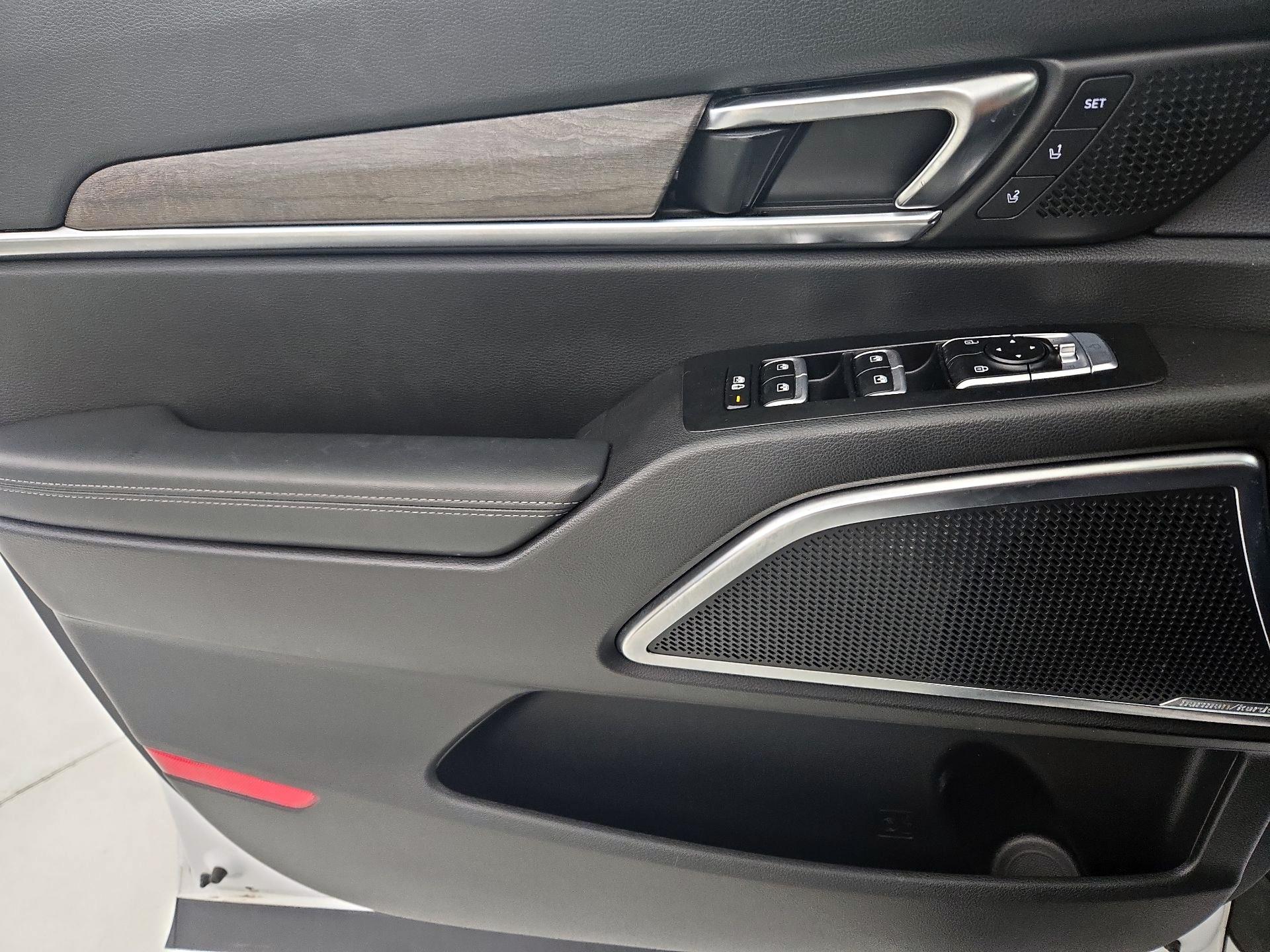 Thumbnail: 2020 Kia Telluride - 12