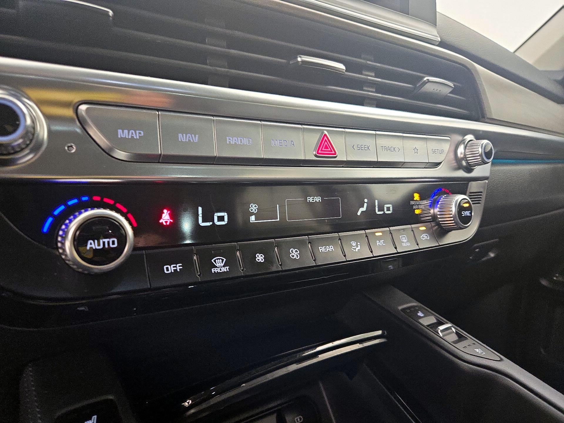 Thumbnail: 2020 Kia Telluride - 16