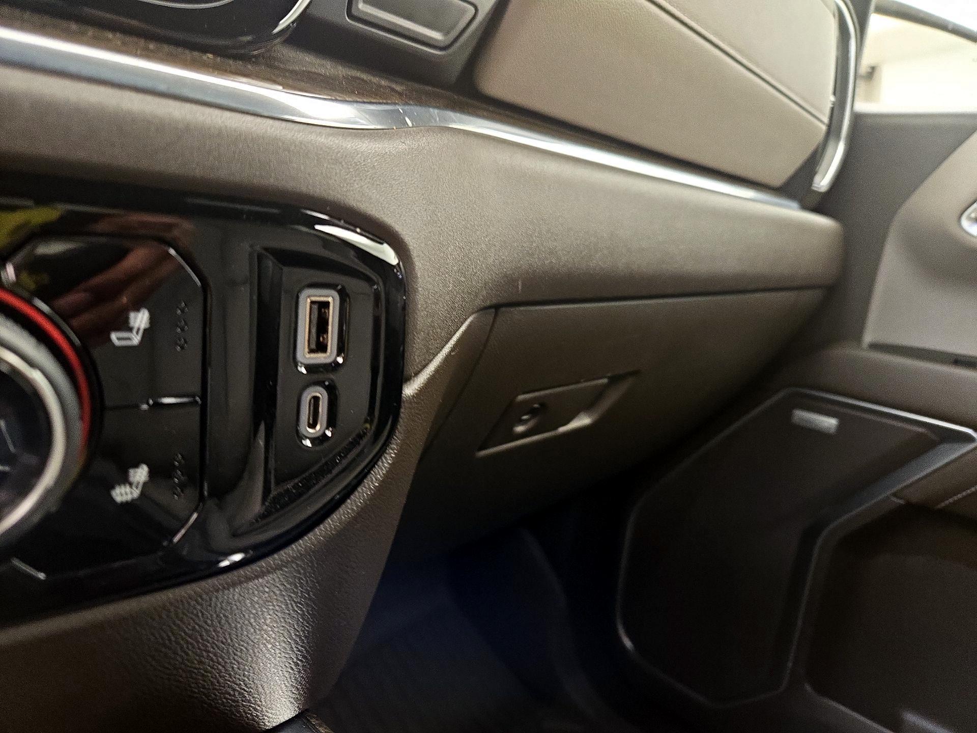 Thumbnail: 2022 Chevrolet Silverado 1500 - 18