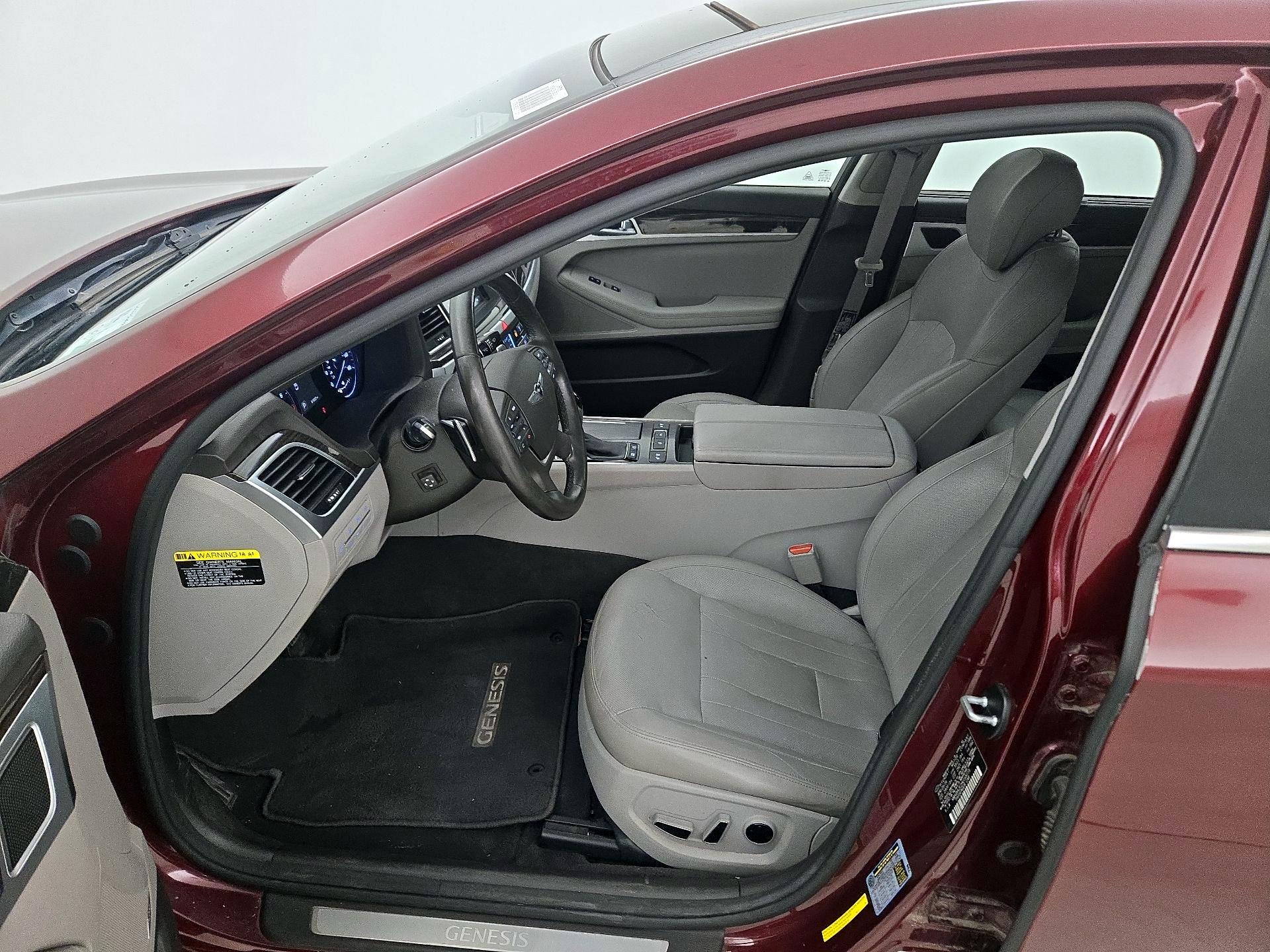 Thumbnail: 2017 Genesis G80 - 11
