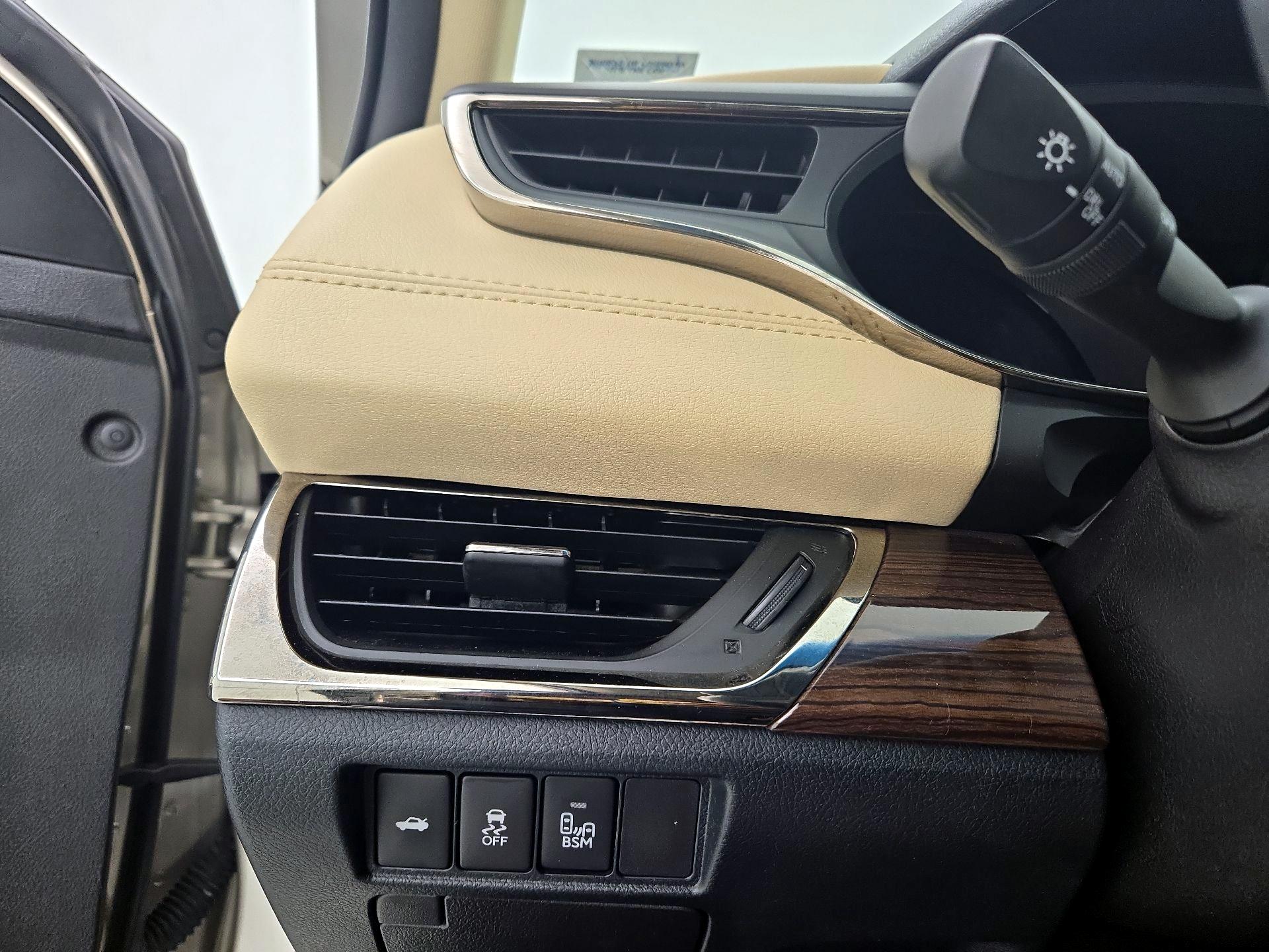Thumbnail: 2015 Toyota Avalon - 13