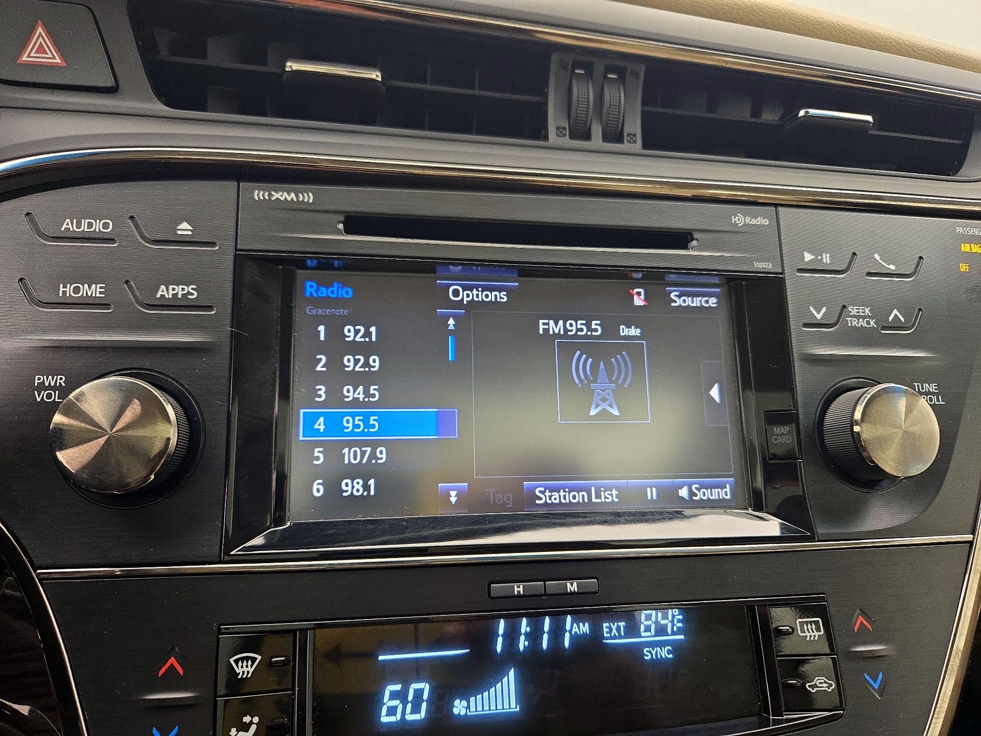 Thumbnail: 2015 Toyota Avalon - 16