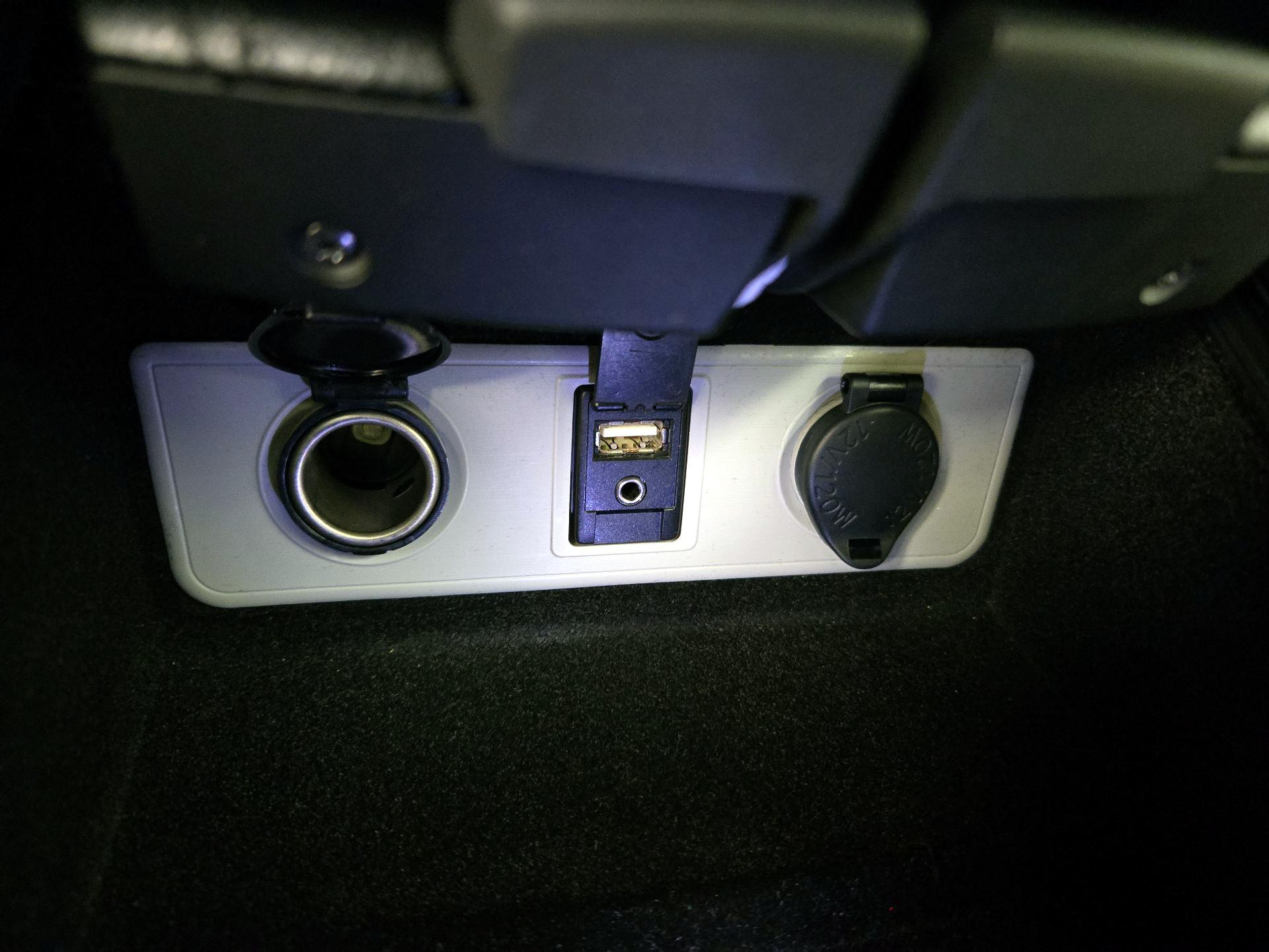 Thumbnail: 2015 Toyota Avalon - 19