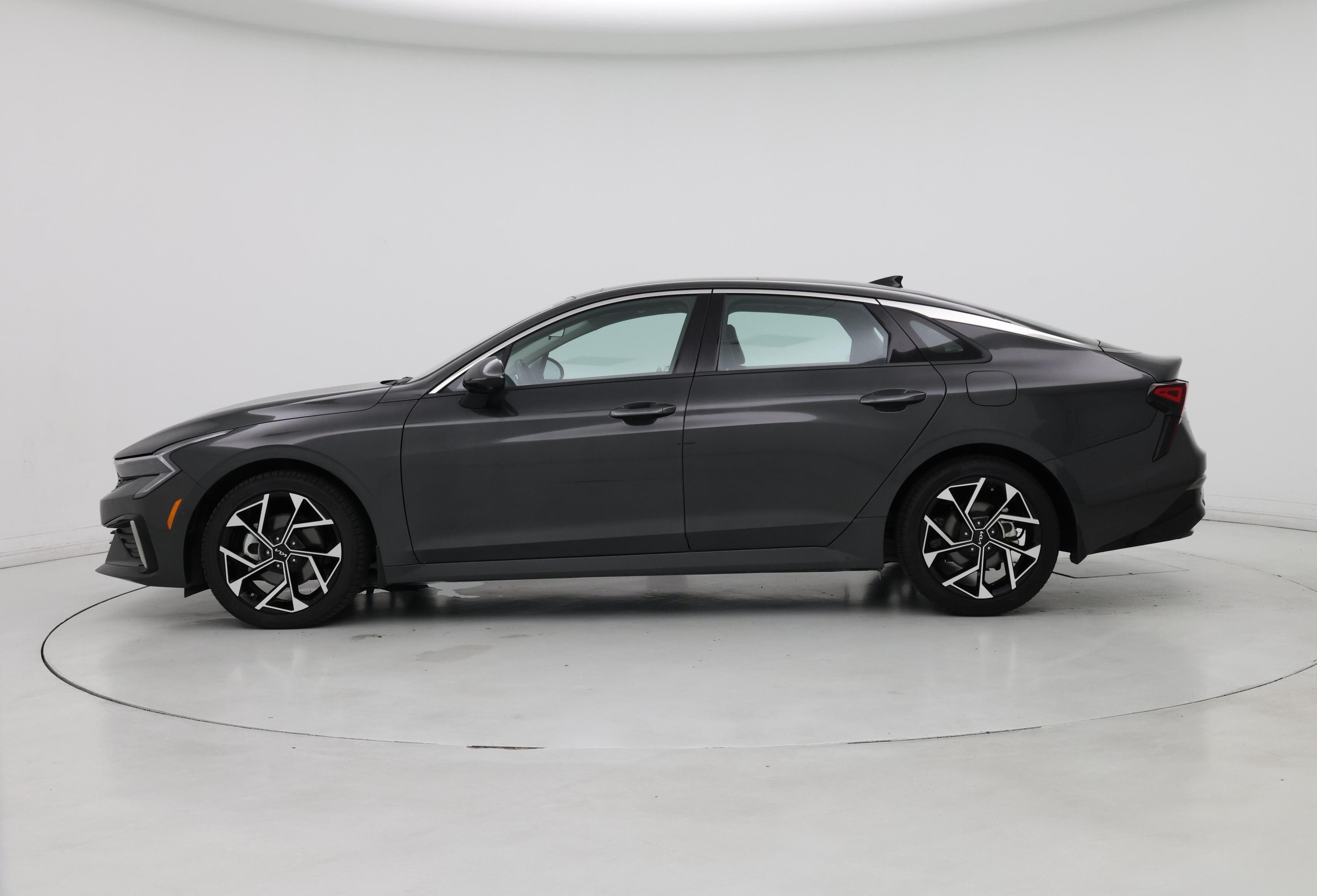 Thumbnail: 2025 Kia K5 - 3