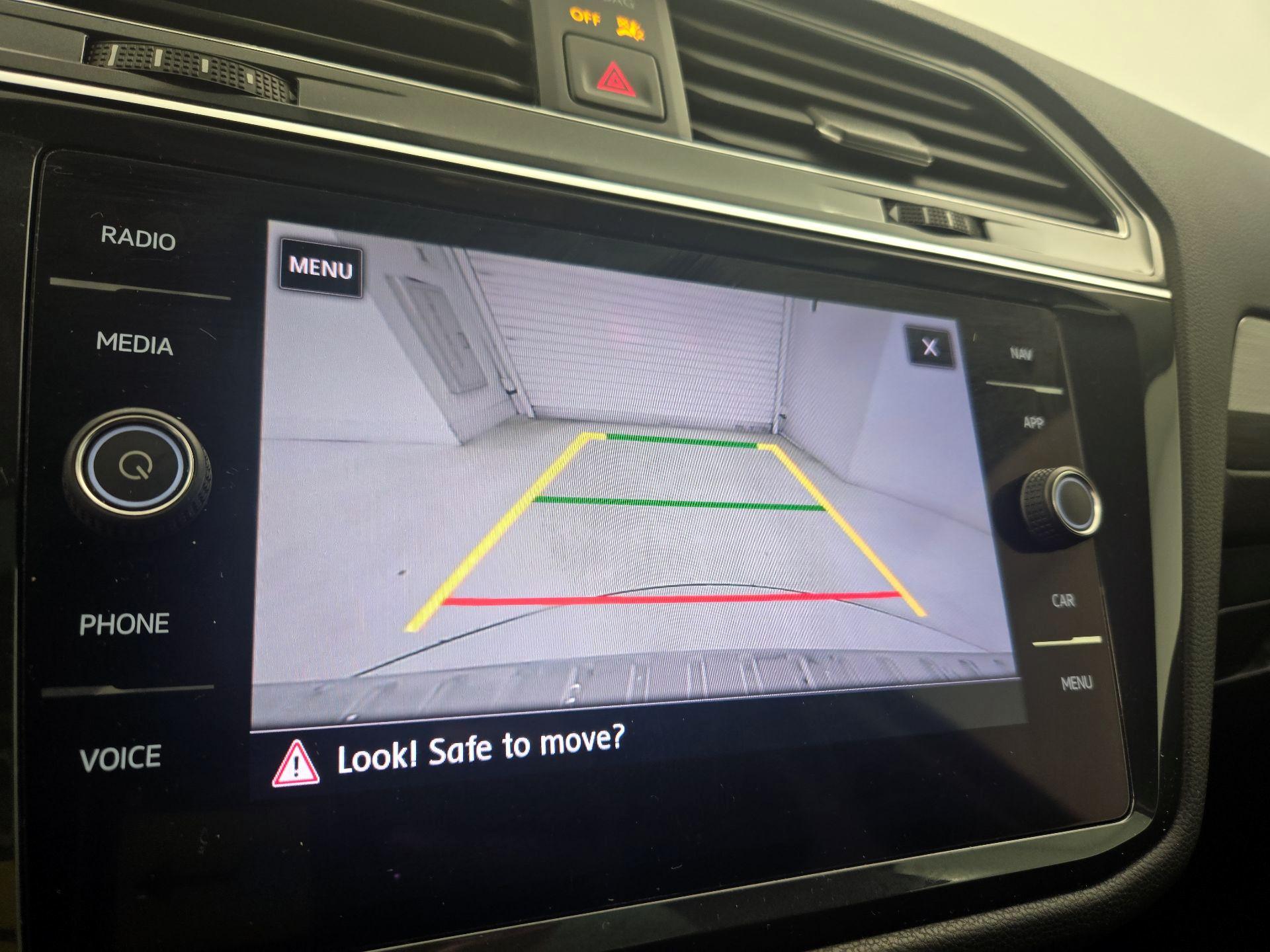 Thumbnail: 2019 Volkswagen Tiguan - 15